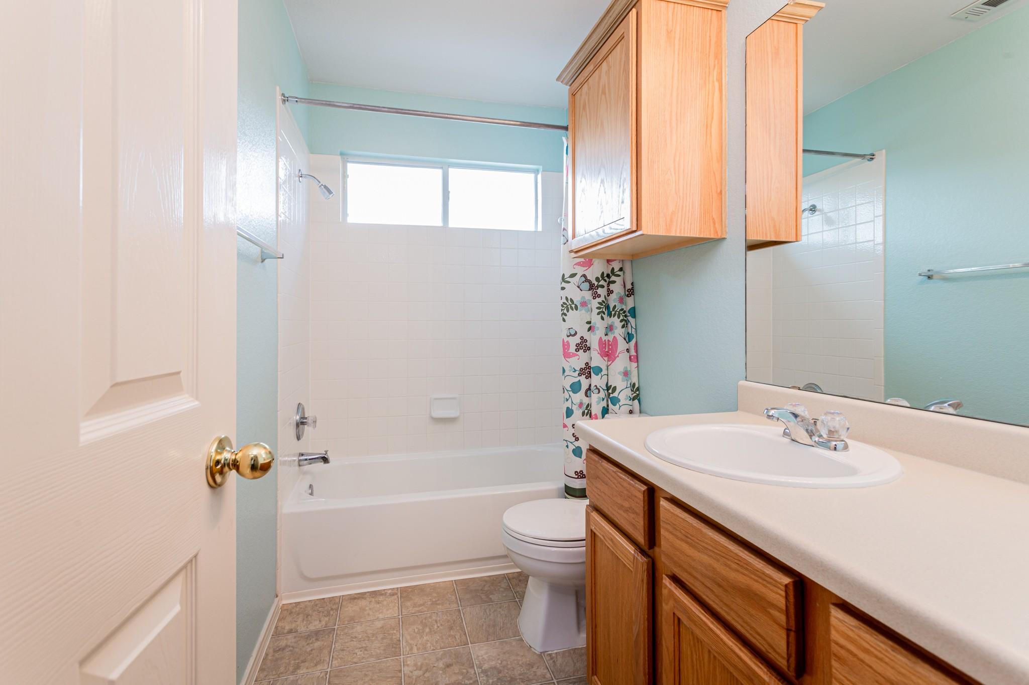 2724 Amberglow Ct, Round Rock, TX 78665