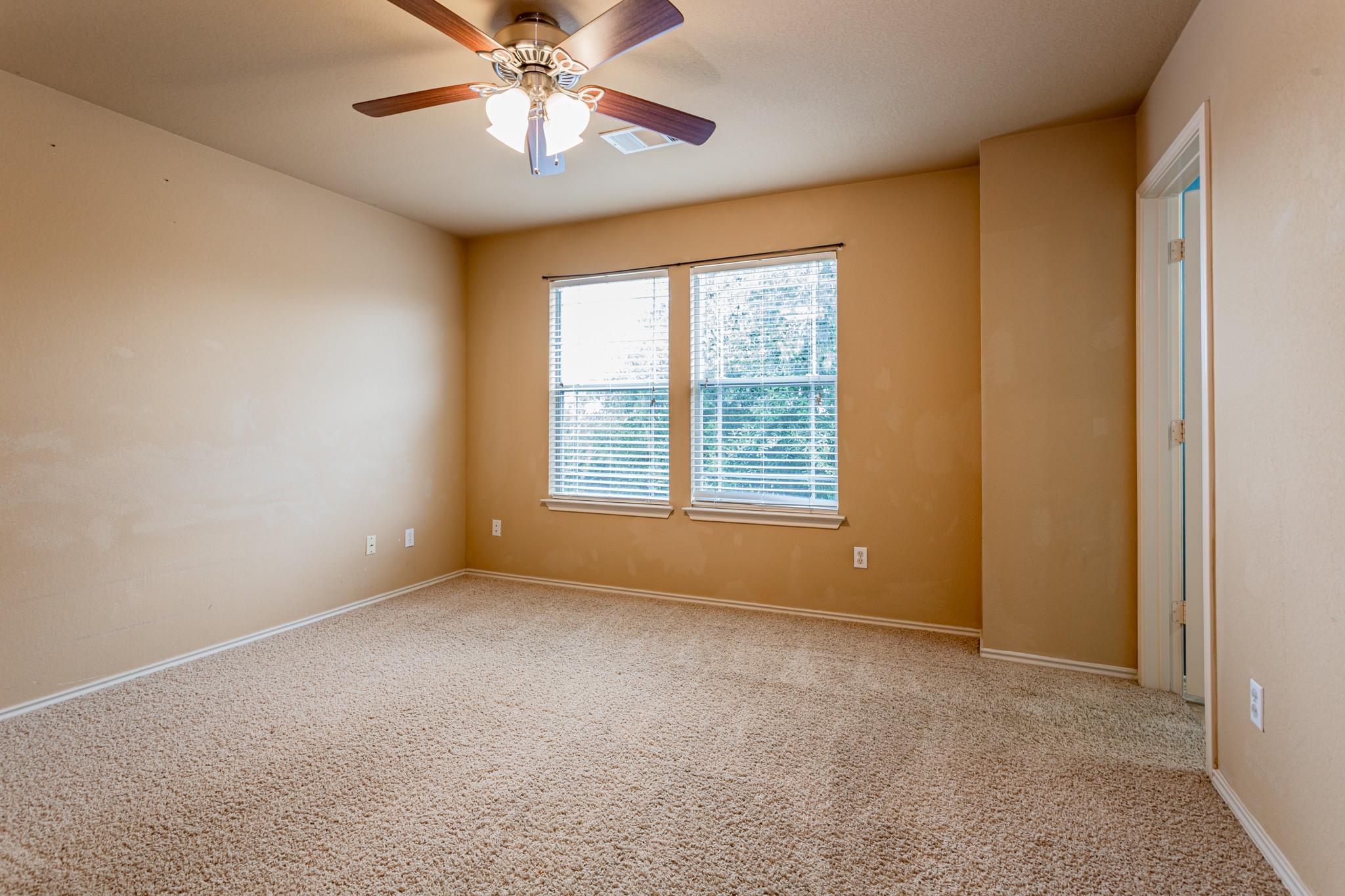 2724 Amberglow Ct, Round Rock, TX 78665