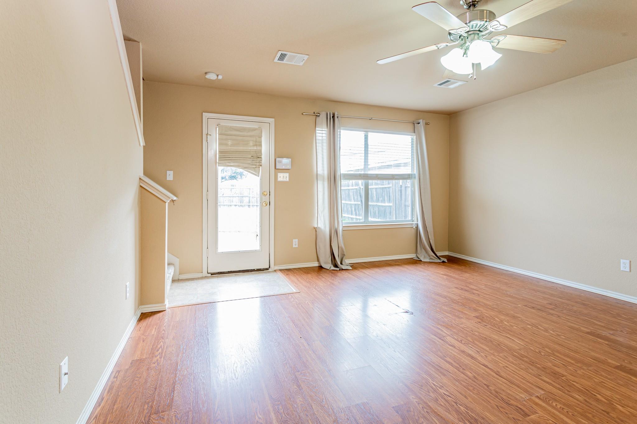 2724 Amberglow Ct, Round Rock, TX 78665