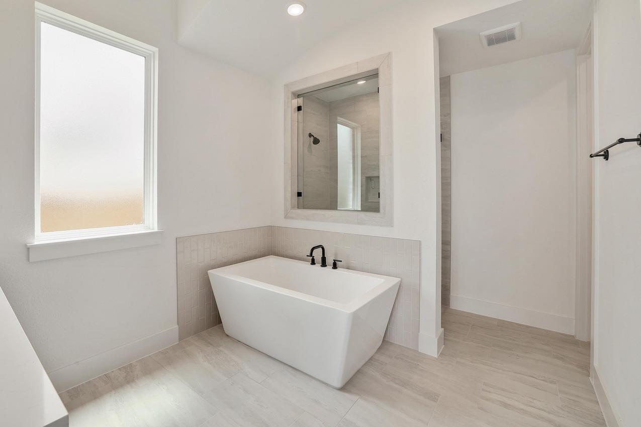 1604 Lilly Grace Bnd, Leander, TX 78641