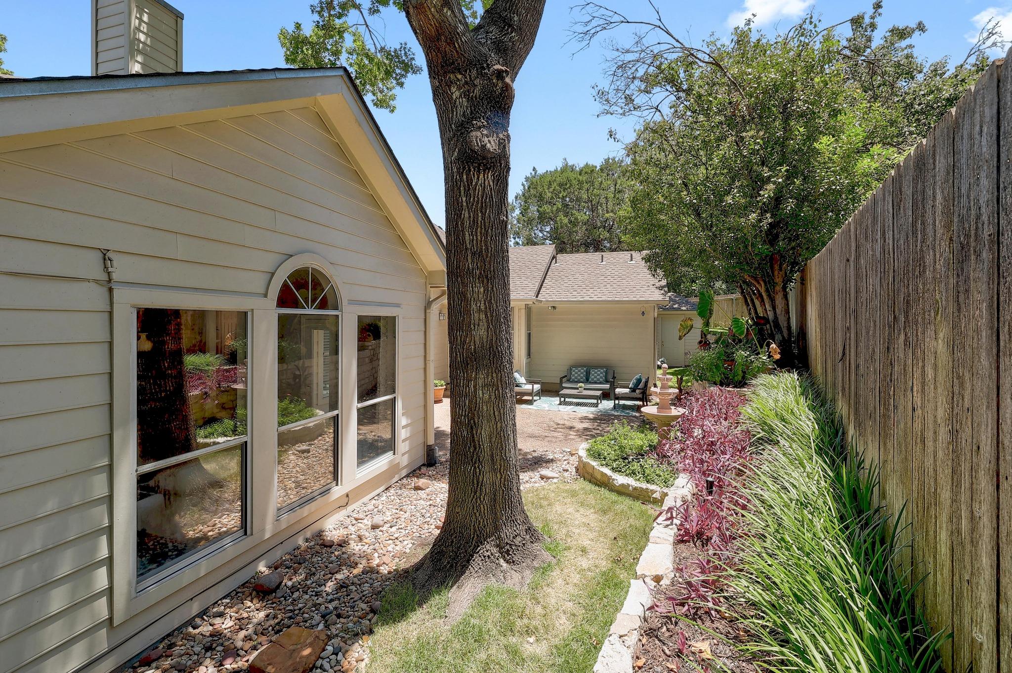 5831 Tributary Ridge Dr, Austin, TX 78759