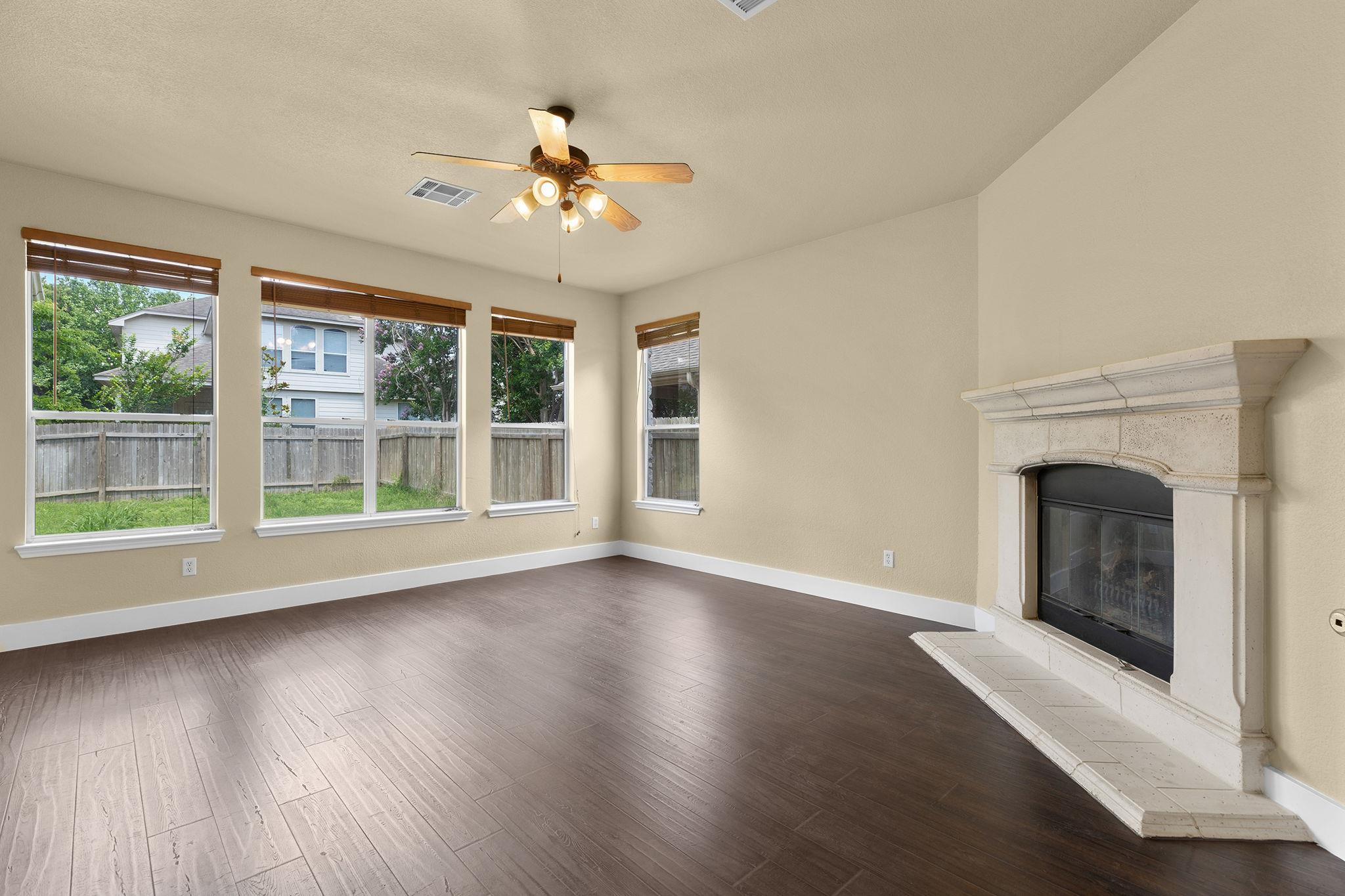 10128 Channel Island Dr, Austin, TX 78747