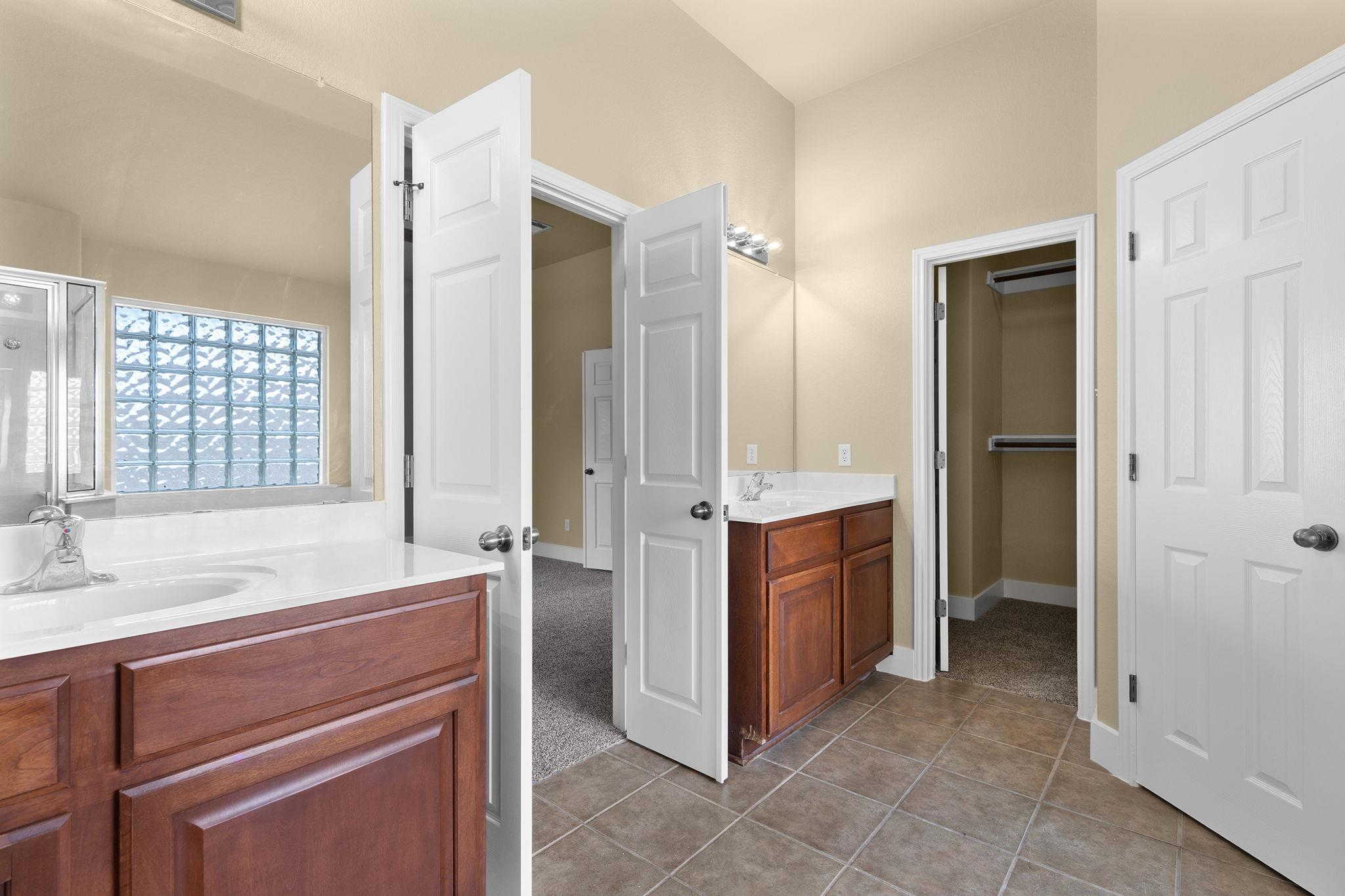 10128 Channel Island Dr, Austin, TX 78747