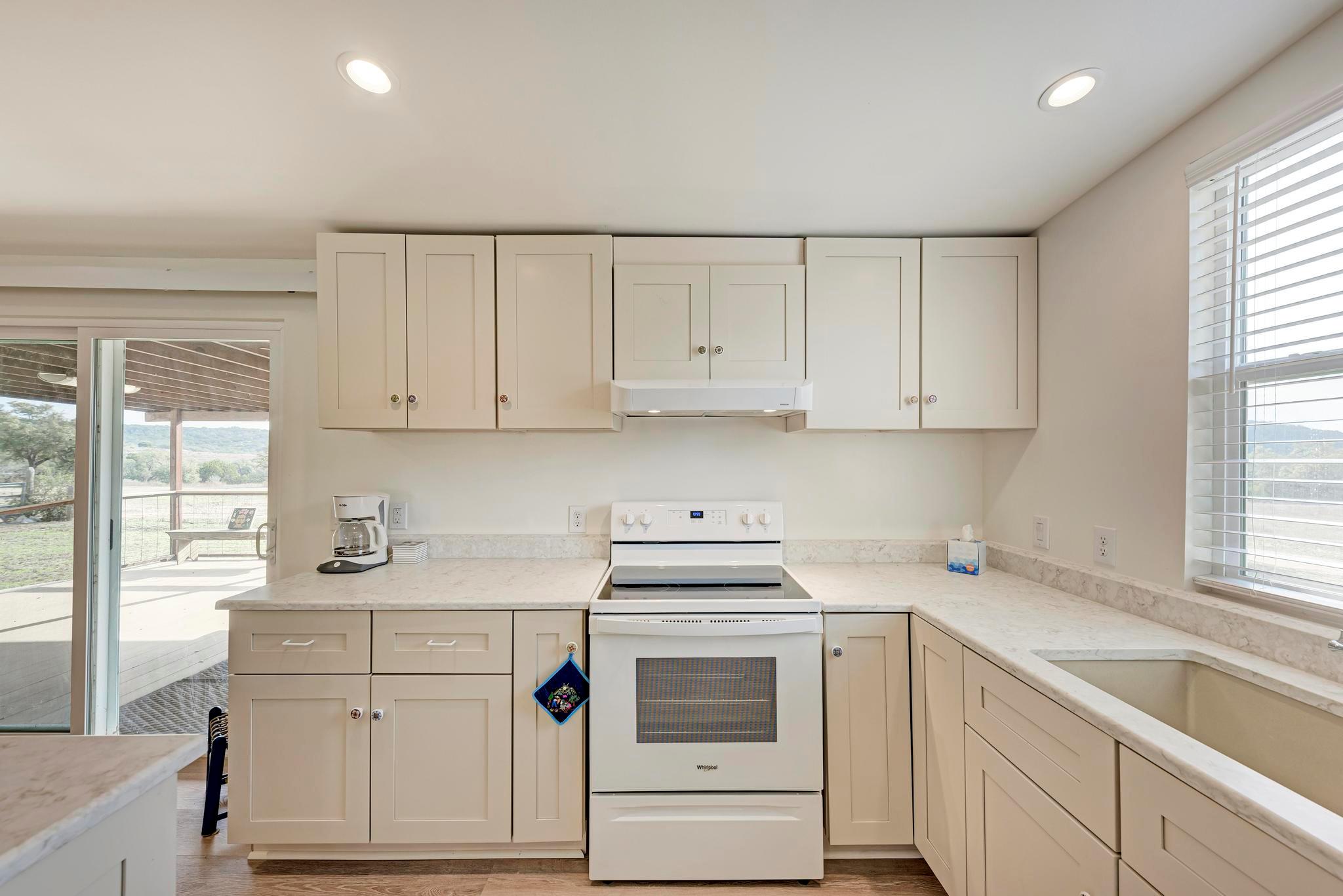 1395 Mountain Creek Rd, Marble Falls, TX 78654