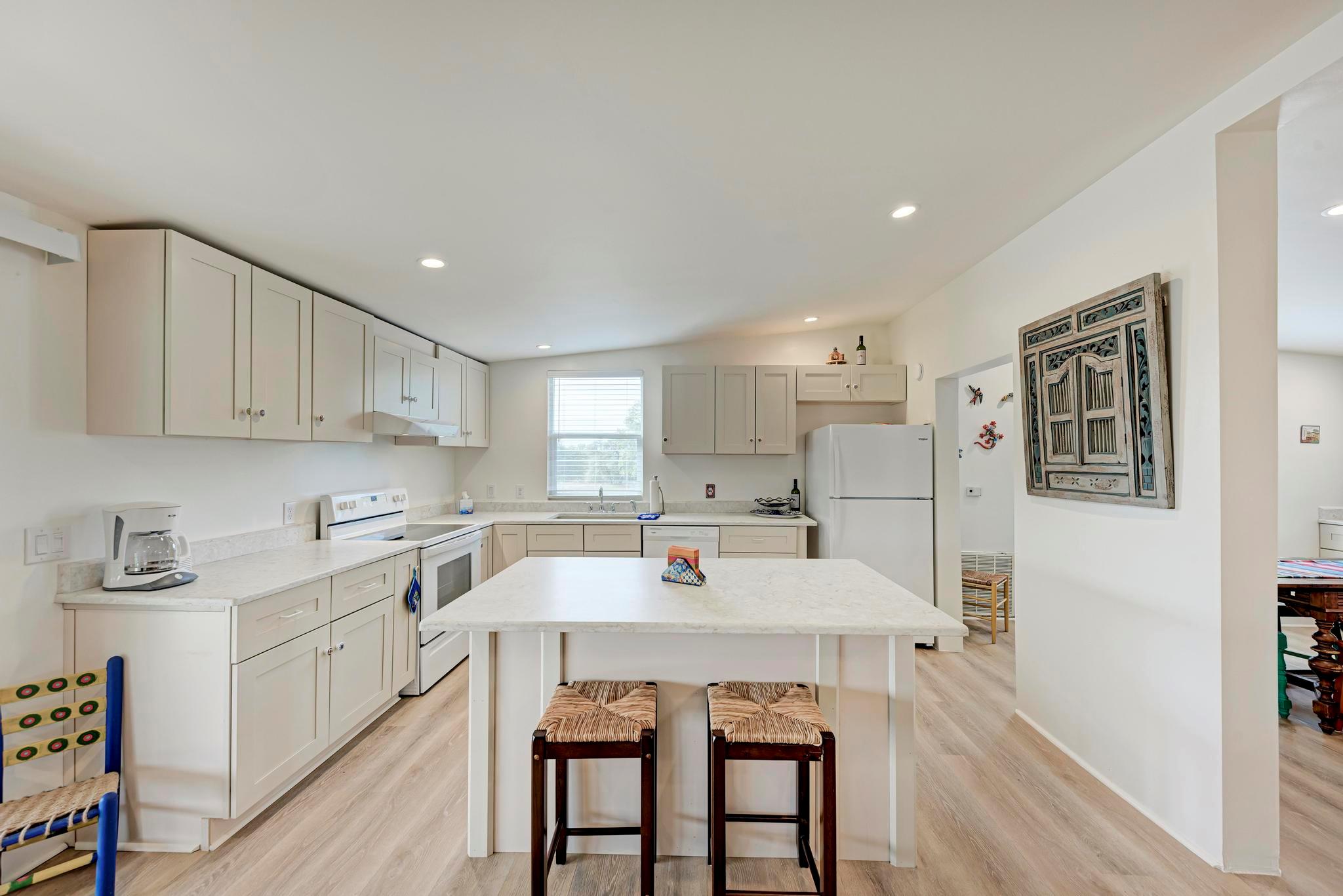 1395 Mountain Creek Rd, Marble Falls, TX 78654