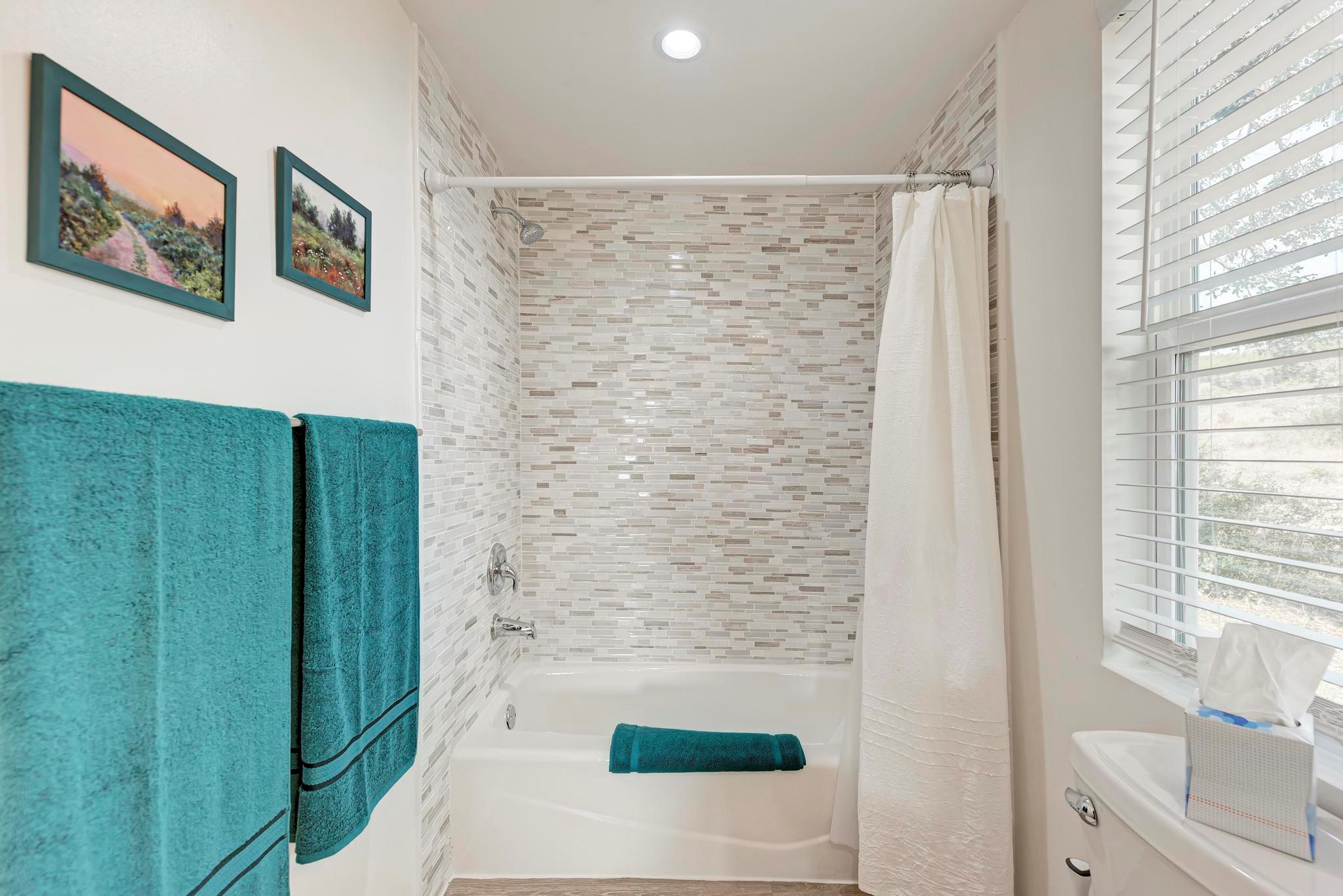 1395 Mountain Creek Rd, Marble Falls, TX 78654