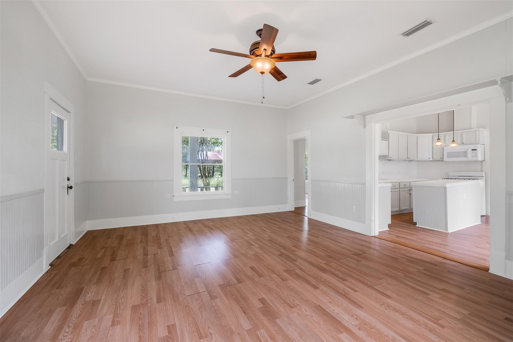 507 Ash St, Smithville, TX 78957
