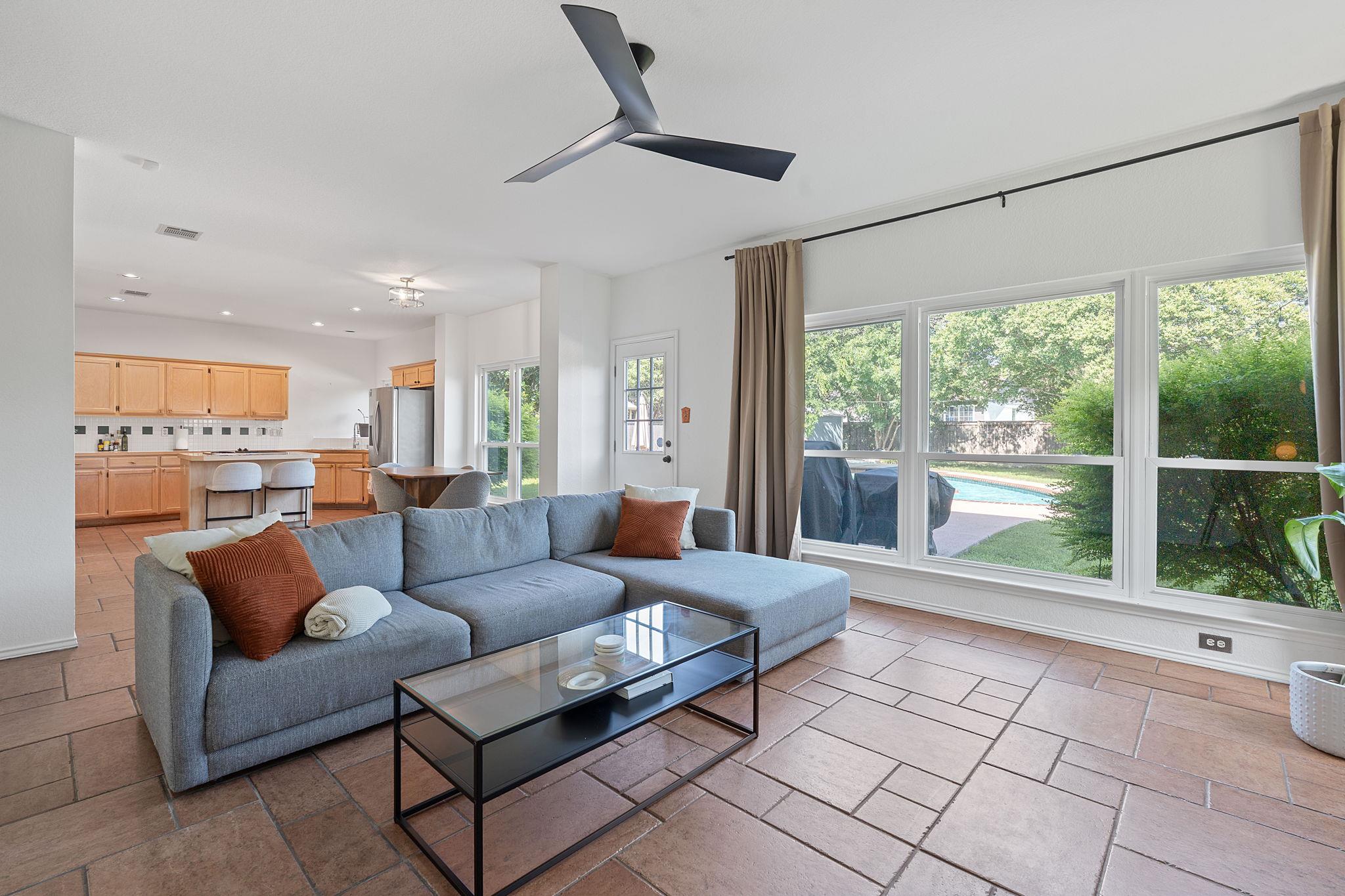 7604 Vail Valley Dr, Austin, TX 78749