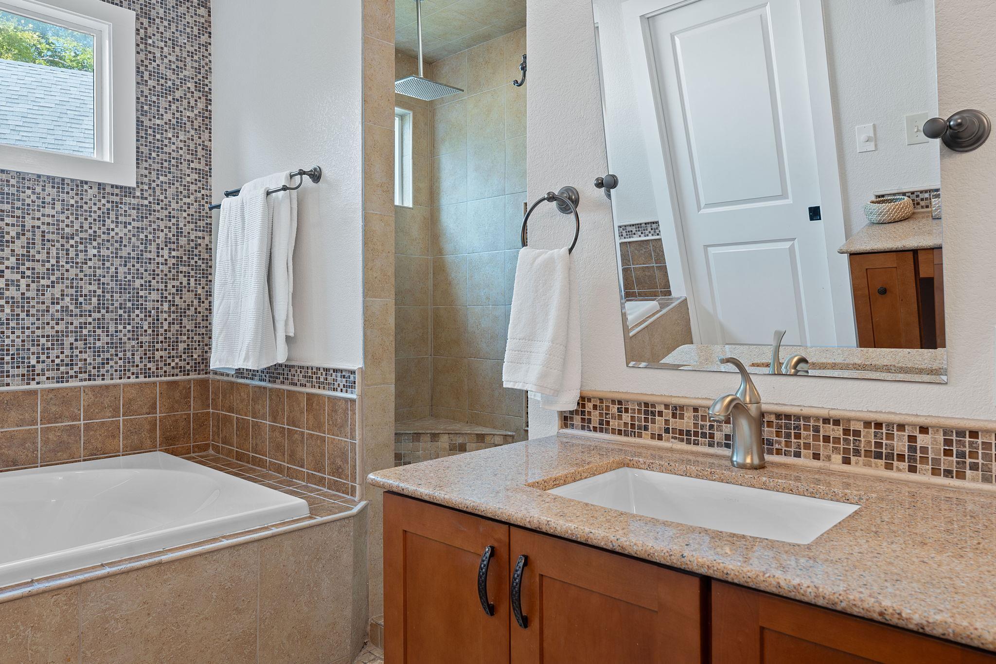 7604 Vail Valley Dr, Austin, TX 78749