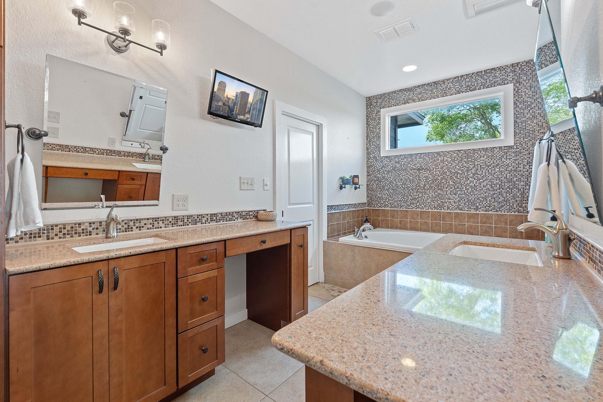 7604 Vail Valley Dr, Austin, TX 78749