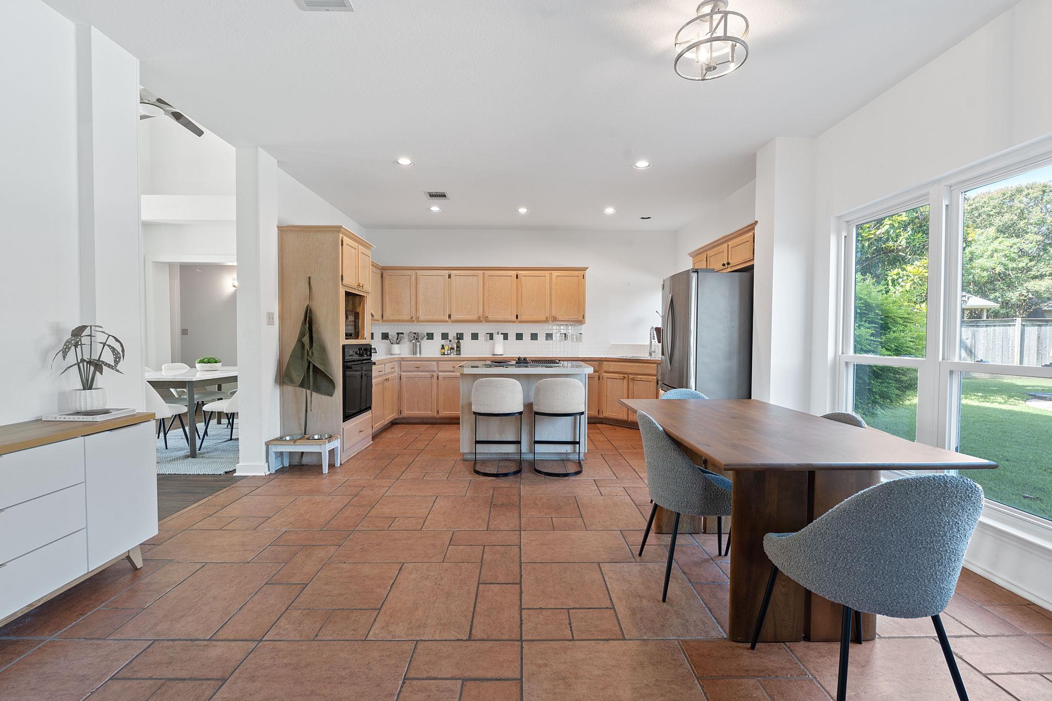 7604 Vail Valley Dr, Austin, TX 78749