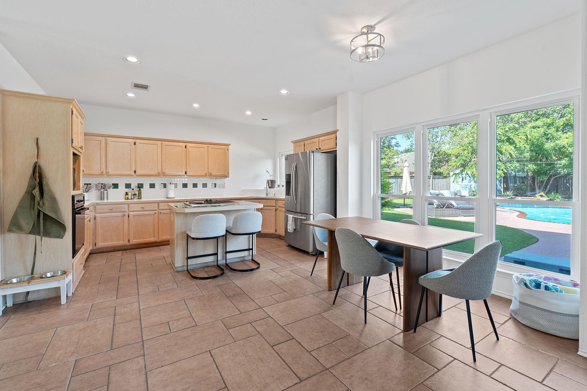 7604 Vail Valley Dr, Austin, TX 78749