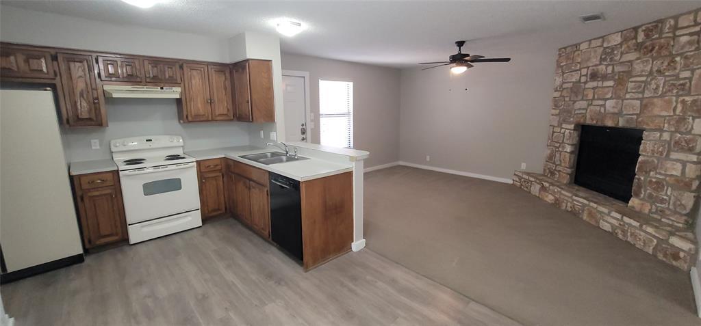 20800 Bonanza St # B, Lago Vista, TX 78645