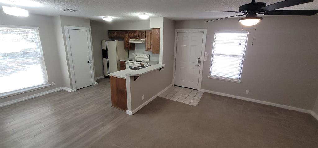 20800 Bonanza St # B, Lago Vista, TX 78645