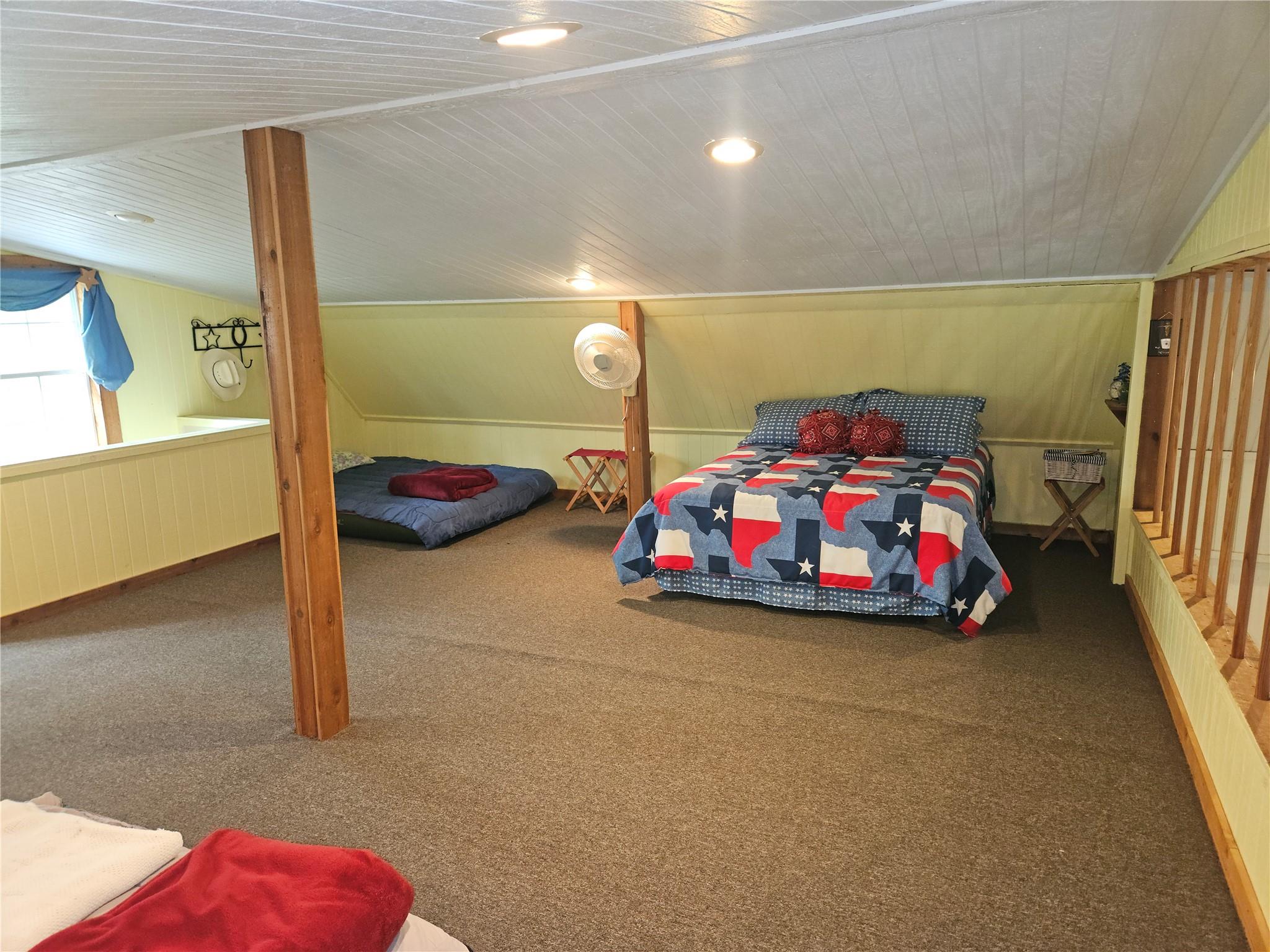 350 Oak Creek Trl, Thrall, TX 76578