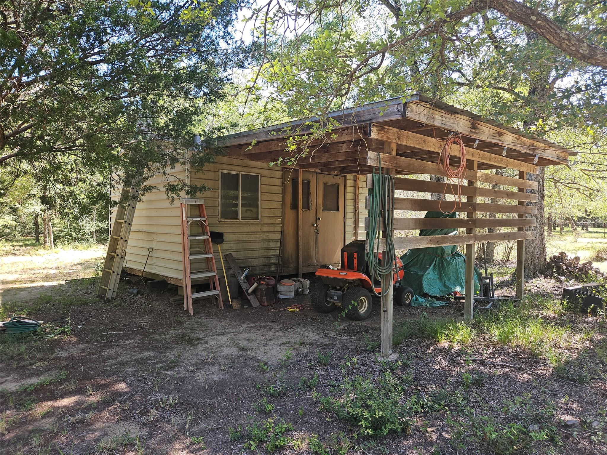 350 Oak Creek Trl, Thrall, TX 76578