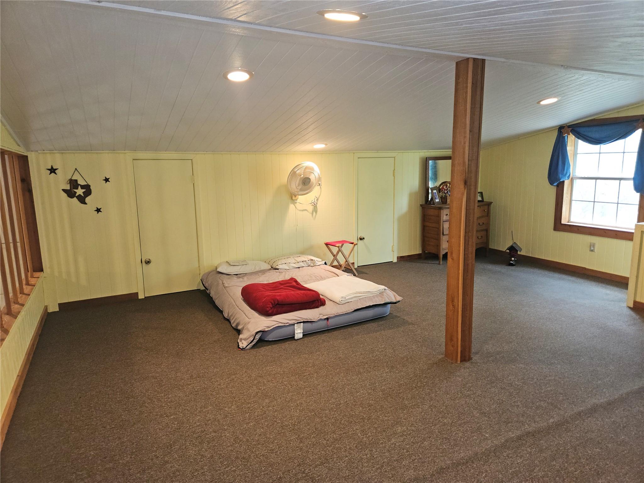 350 Oak Creek Trl, Thrall, TX 76578