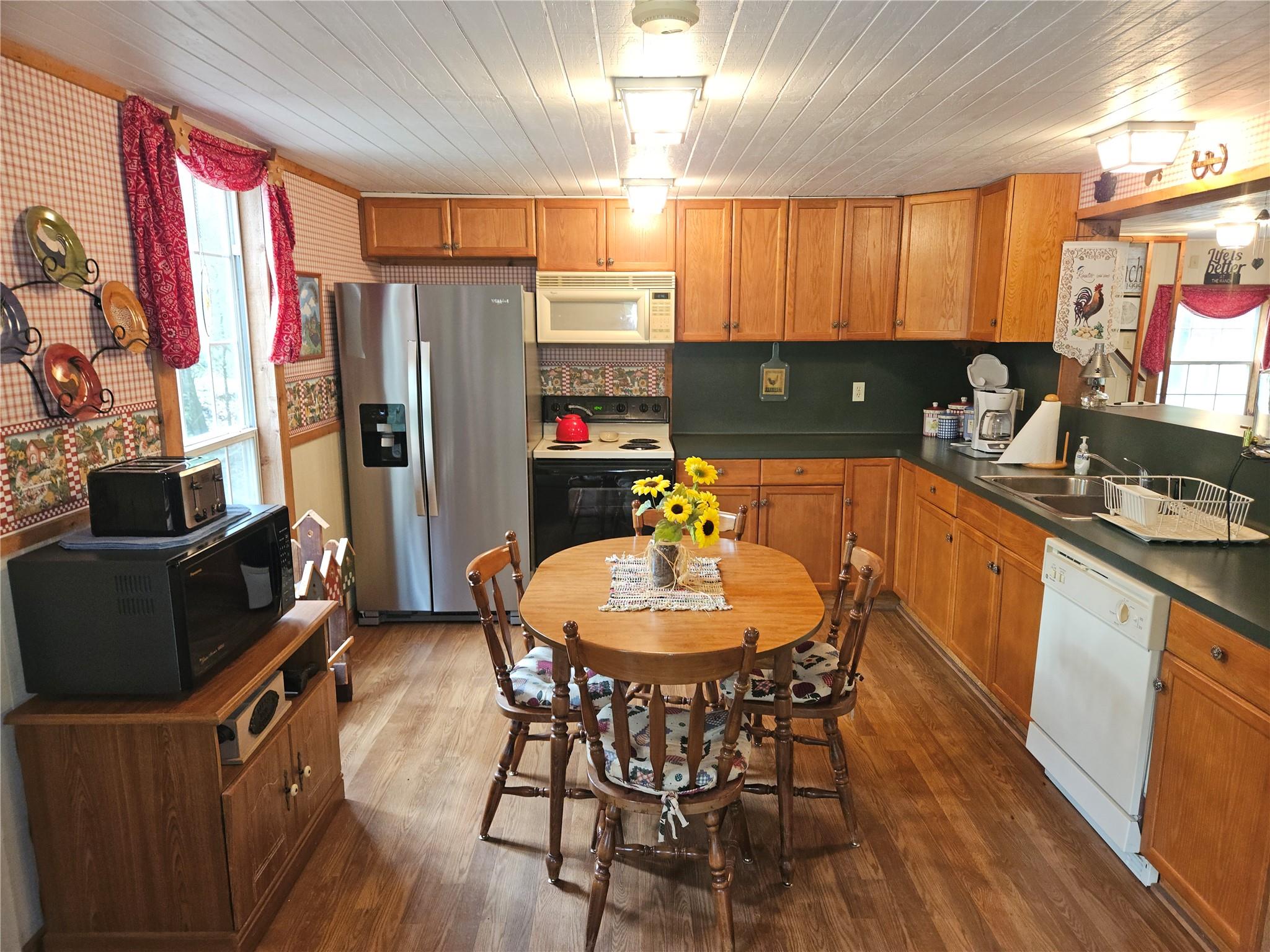 350 Oak Creek Trl, Thrall, TX 76578