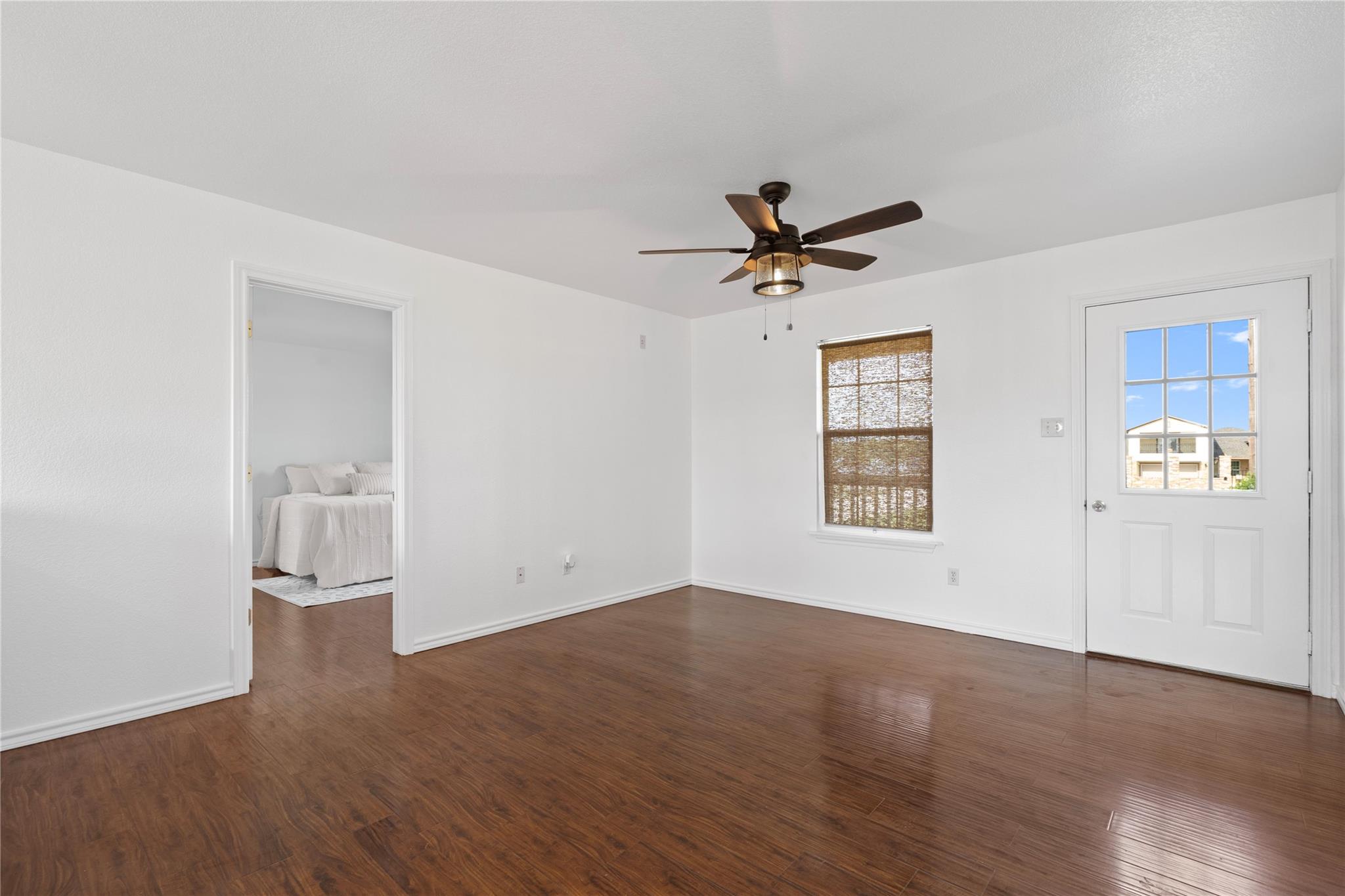 150 Evangeline Ln, Hutto, TX 78634