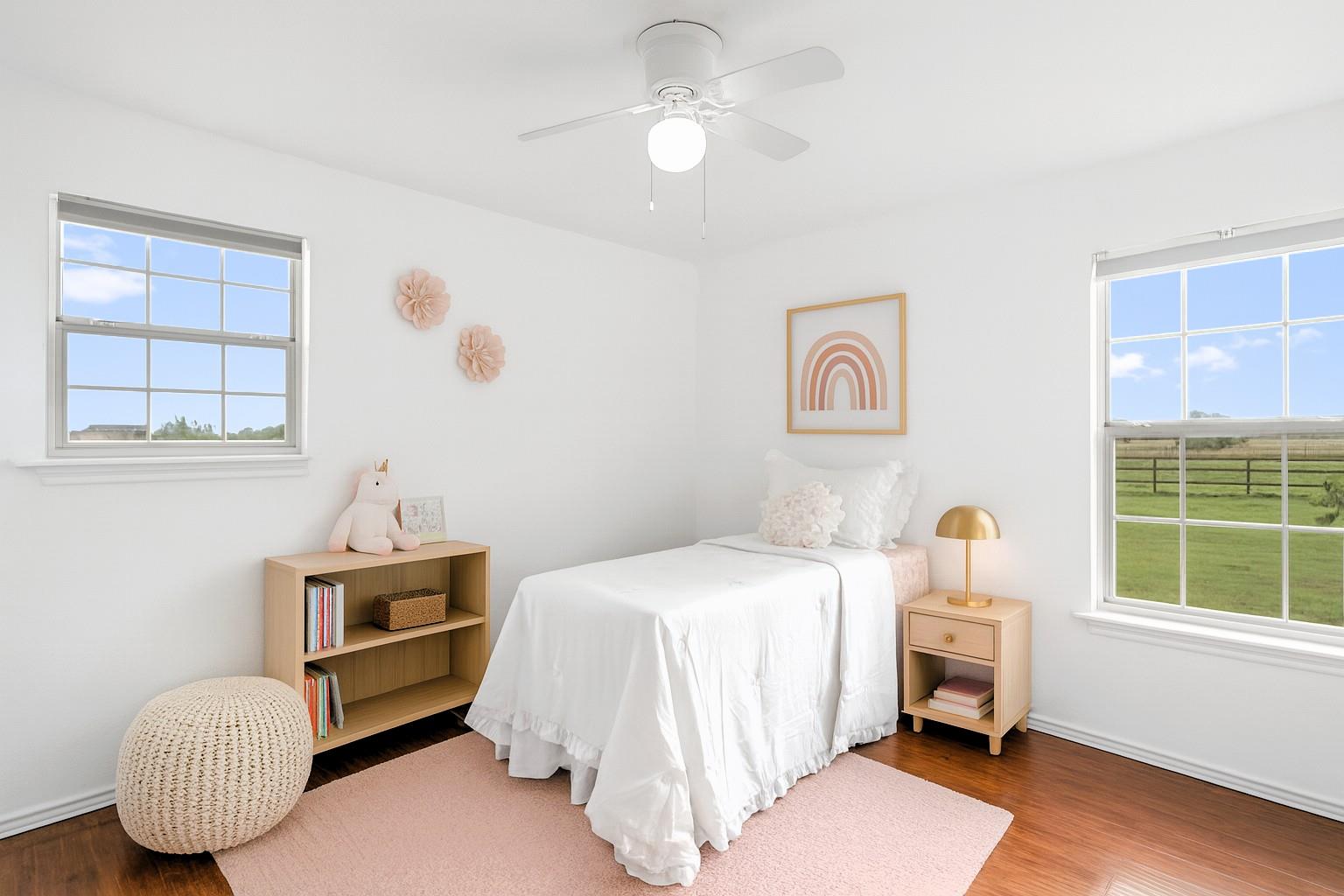 150 Evangeline Ln, Hutto, TX 78634