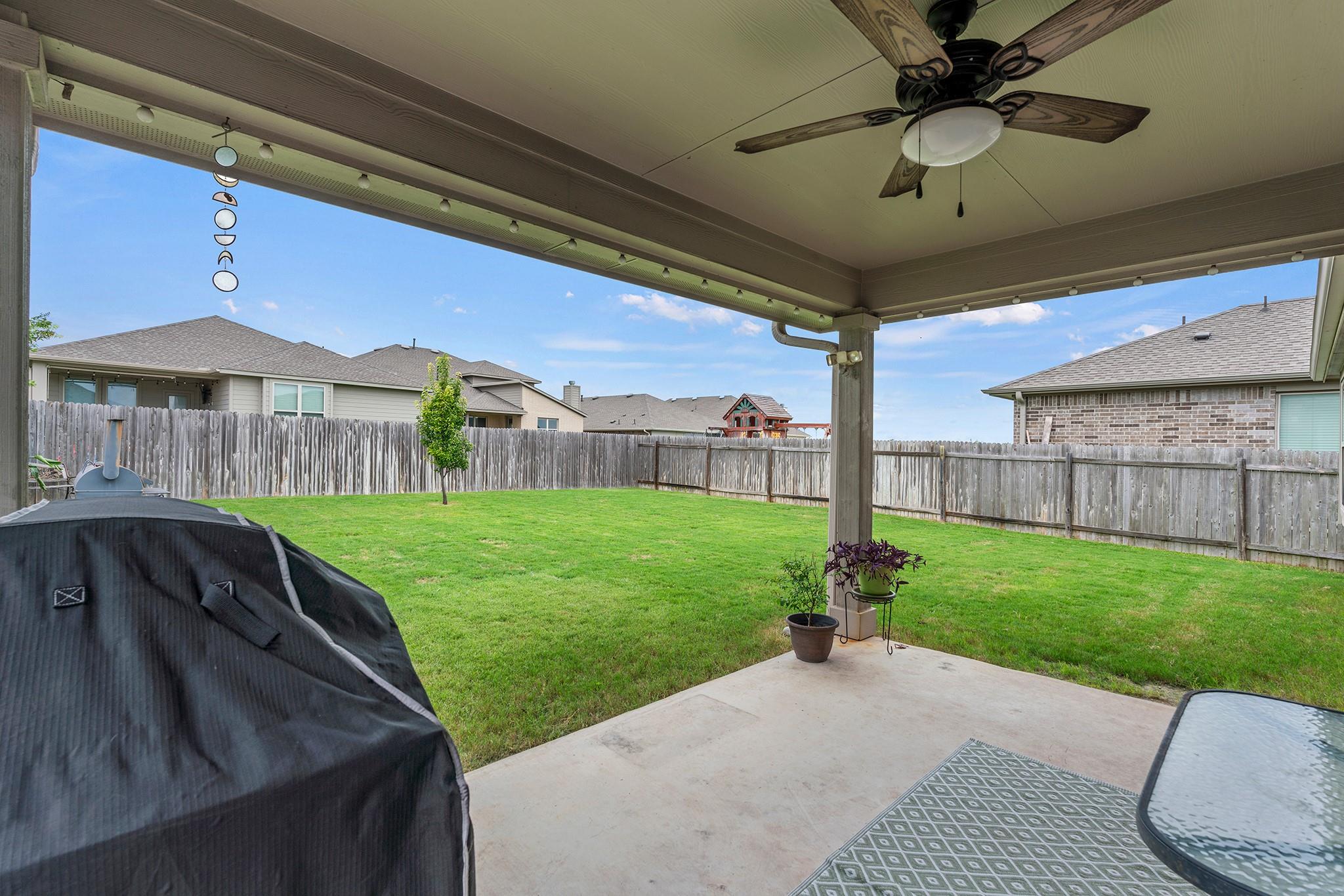 543 Tanda Ln, Hutto, TX 78634