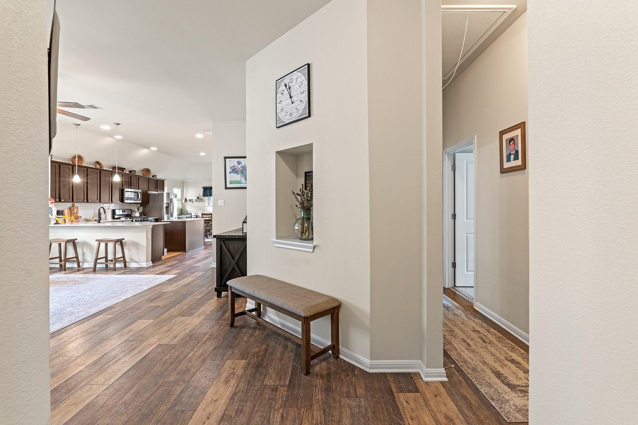 543 Tanda Ln, Hutto, TX 78634