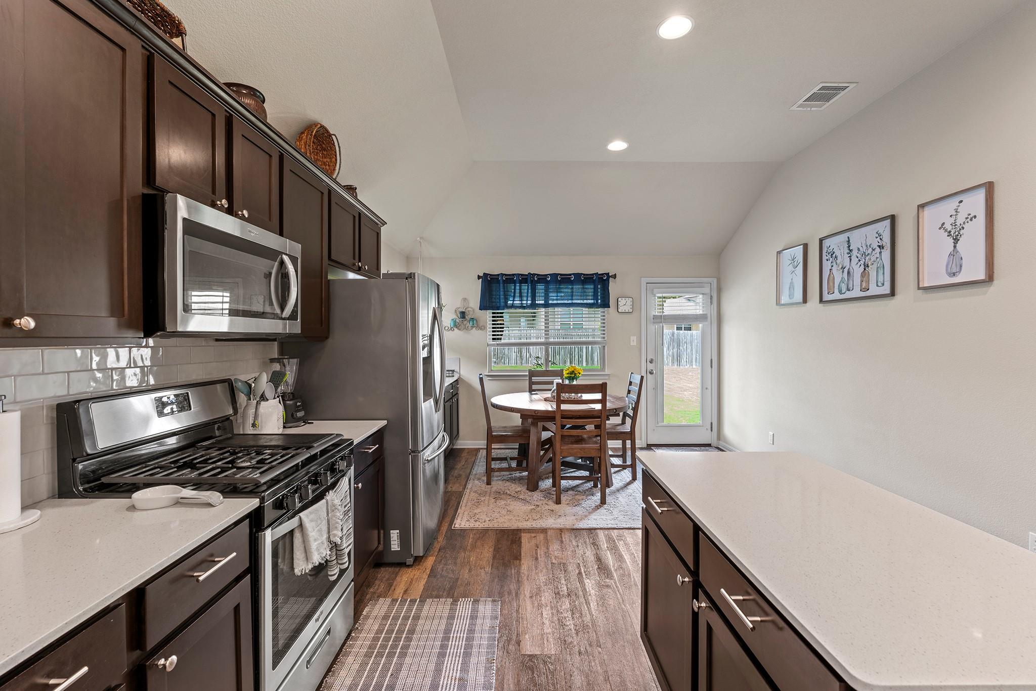 543 Tanda Ln, Hutto, TX 78634