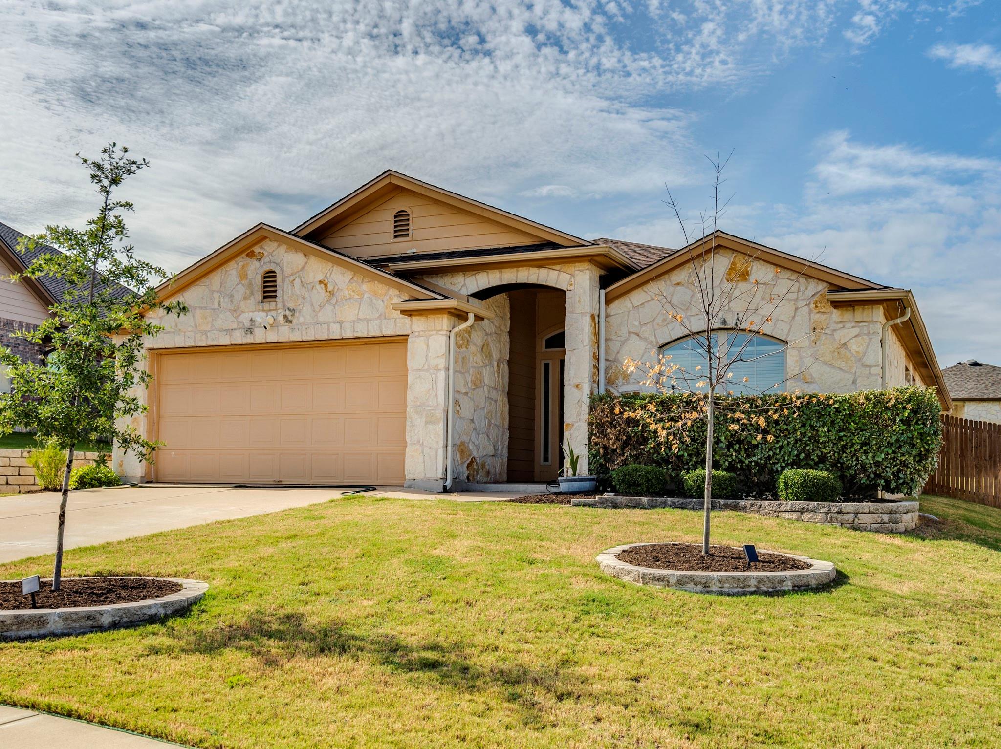 508 Alsatian Ln, Leander, TX 78641