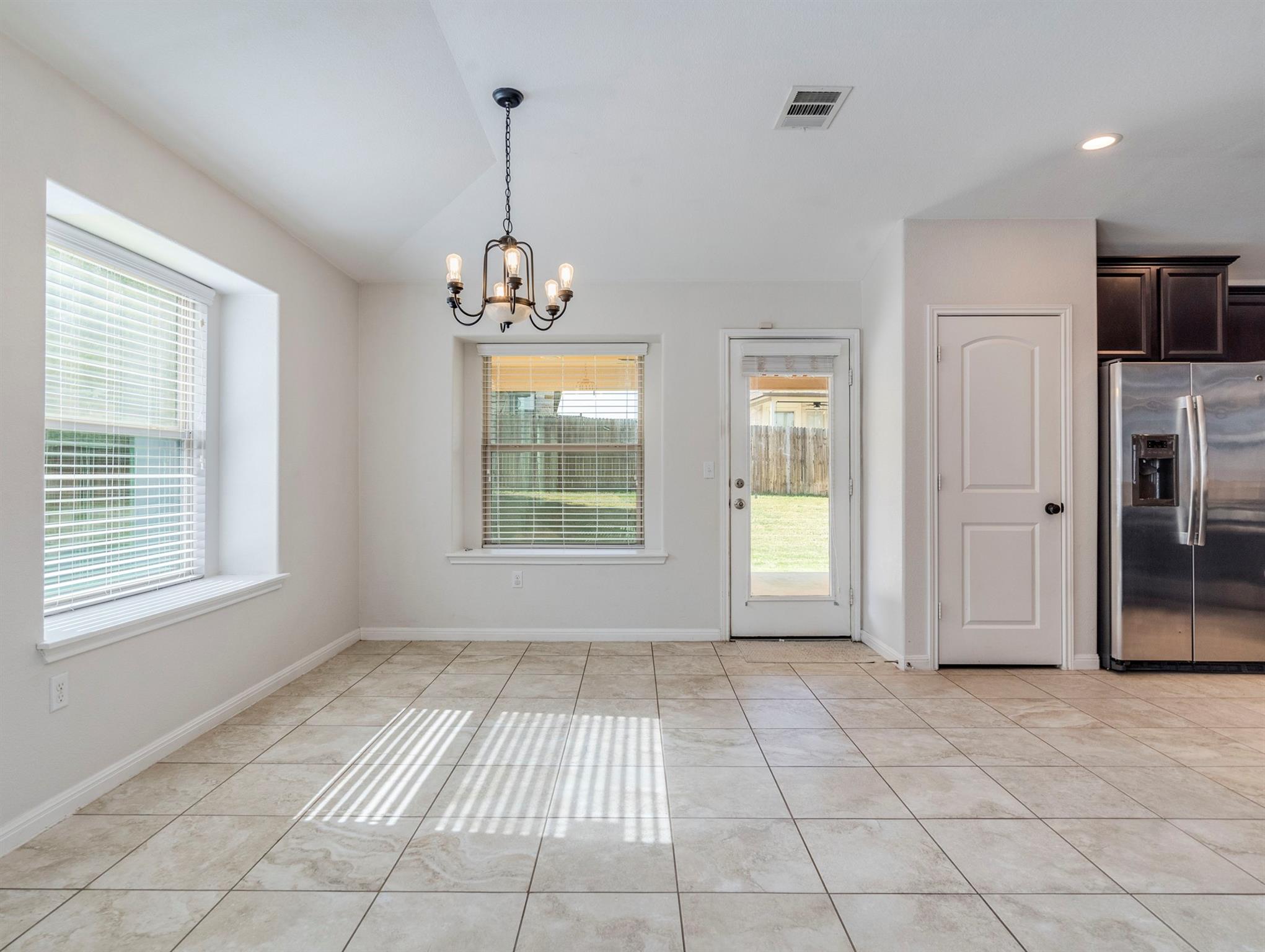 508 Alsatian Ln, Leander, TX 78641