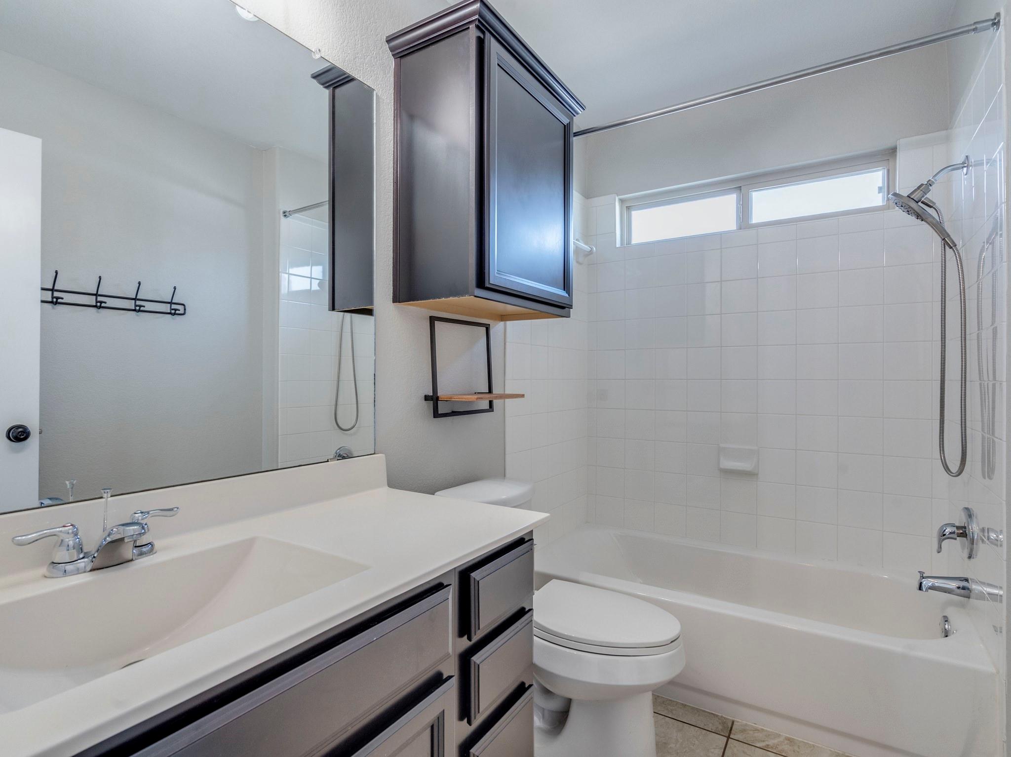 508 Alsatian Ln, Leander, TX 78641