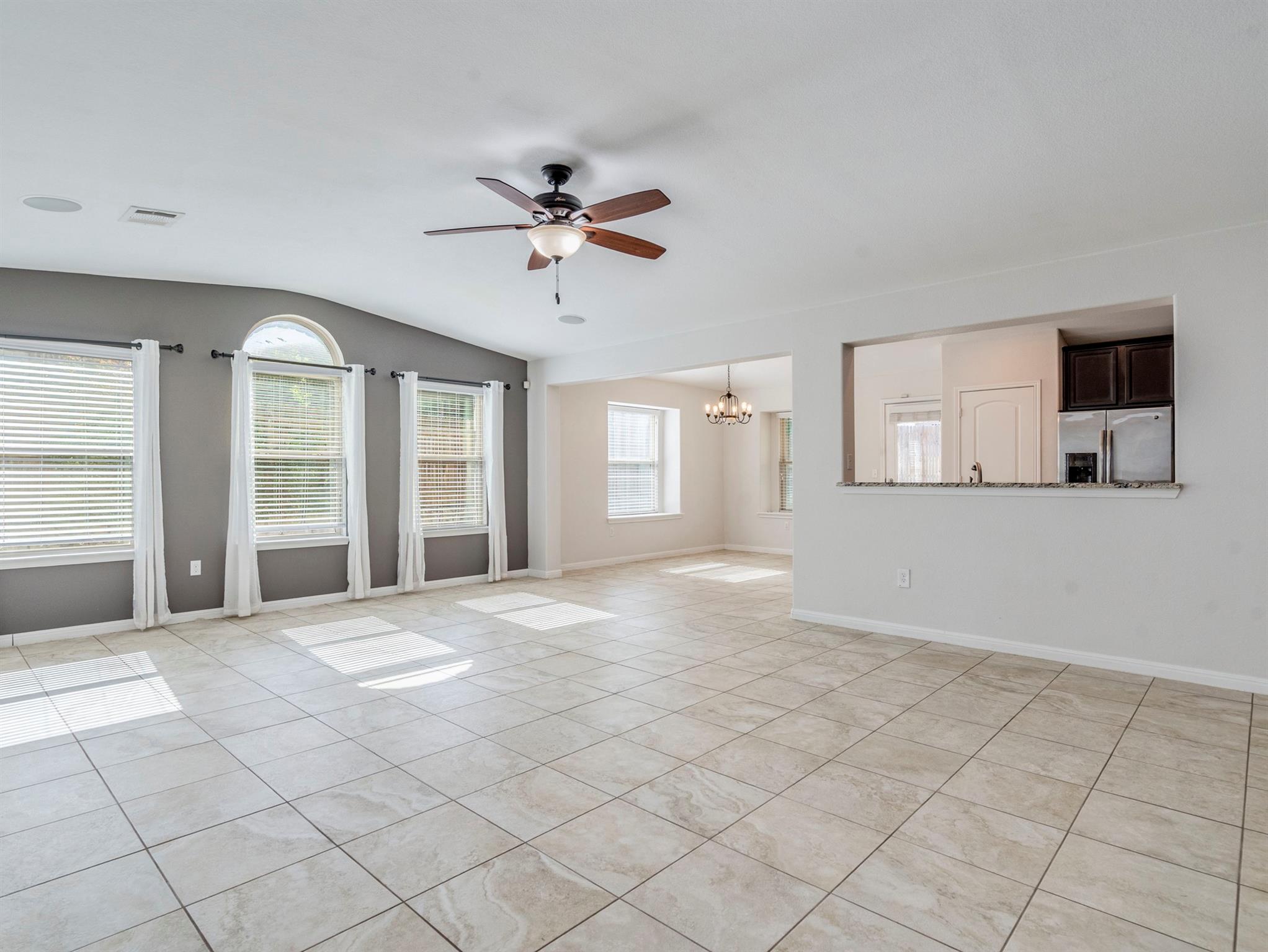 508 Alsatian Ln, Leander, TX 78641