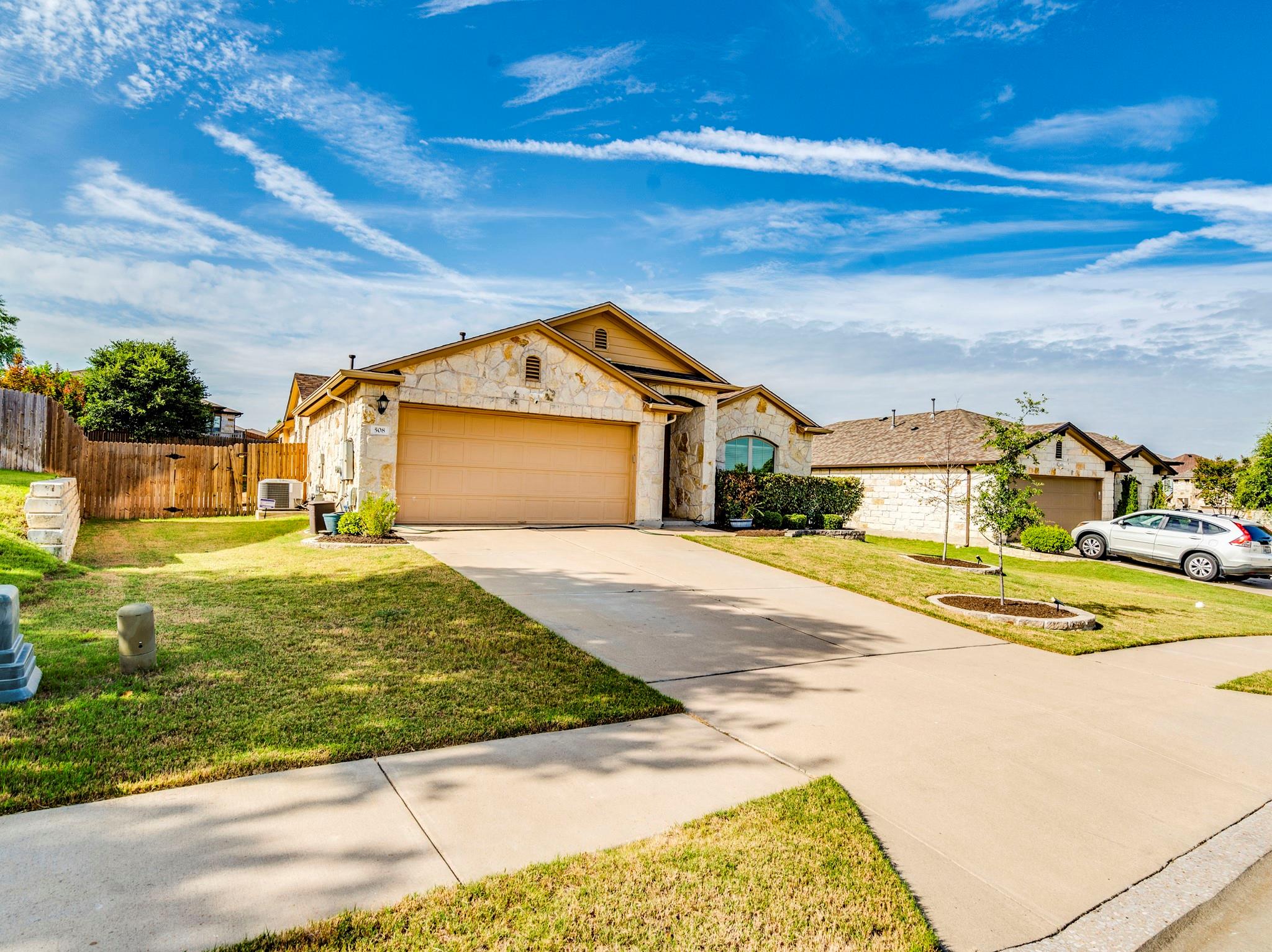 508 Alsatian Ln, Leander, TX 78641