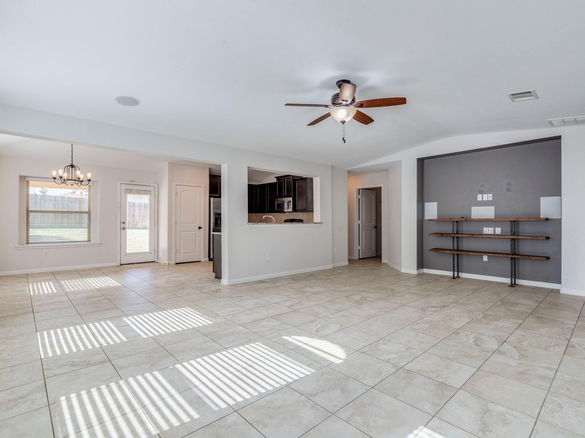 508 Alsatian Ln, Leander, TX 78641