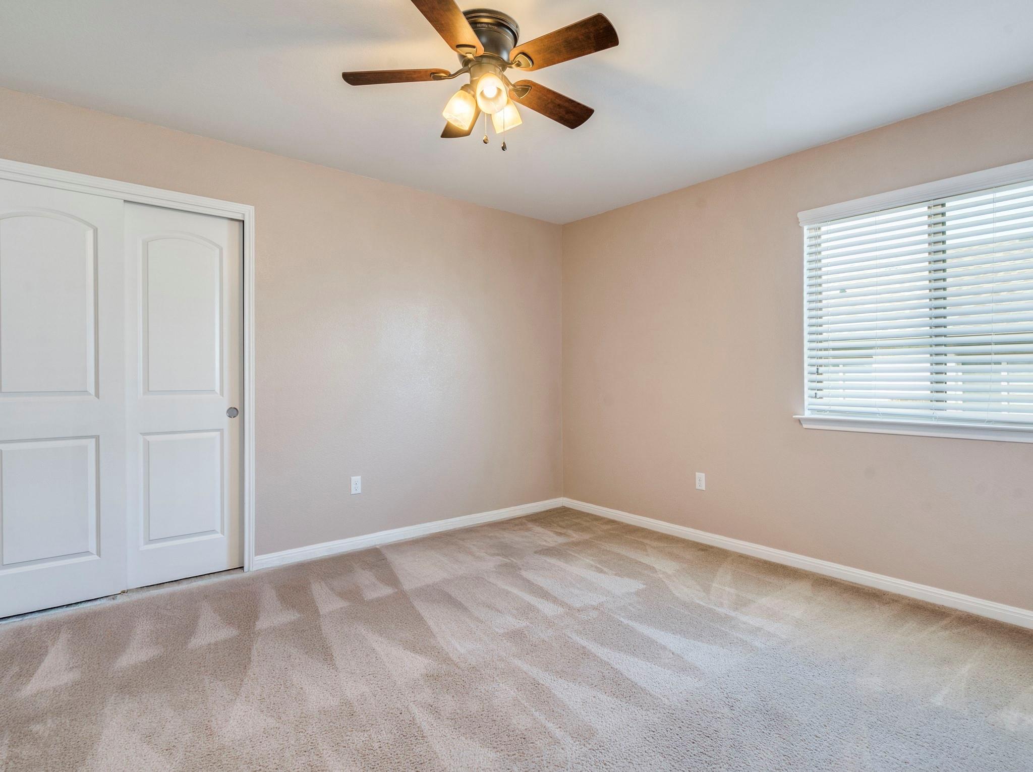 508 Alsatian Ln, Leander, TX 78641