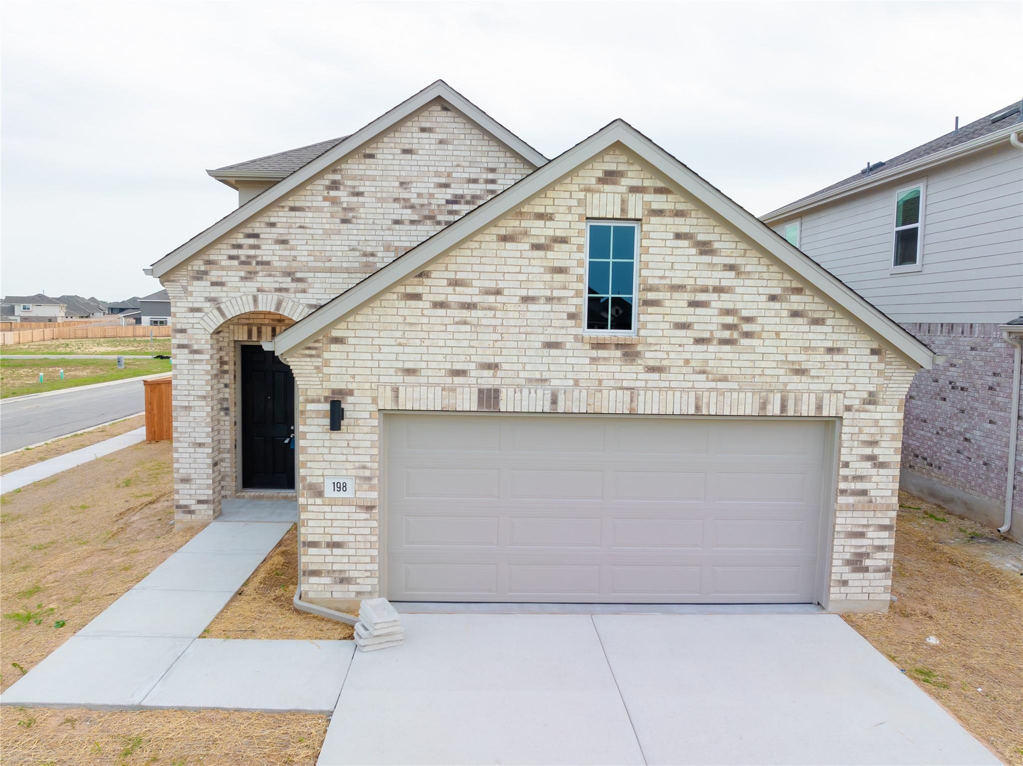 198 Shackleton Dr, Kyle, TX 78640