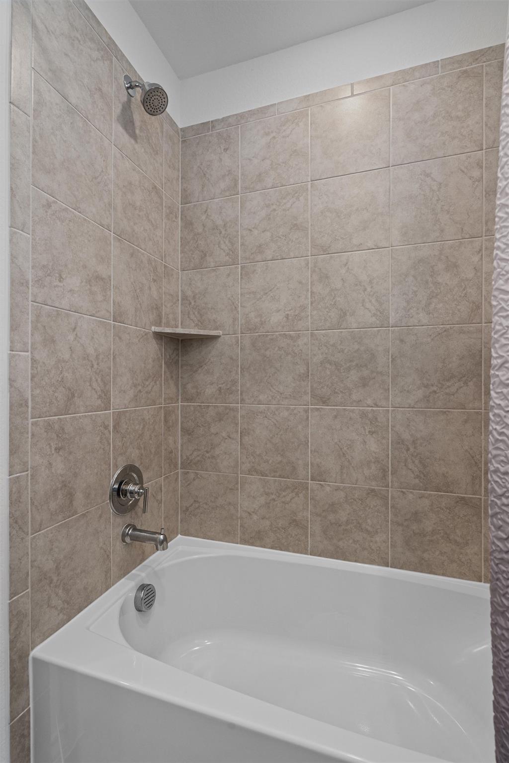 213 Stinchcomb Rd, Hutto, TX 78634