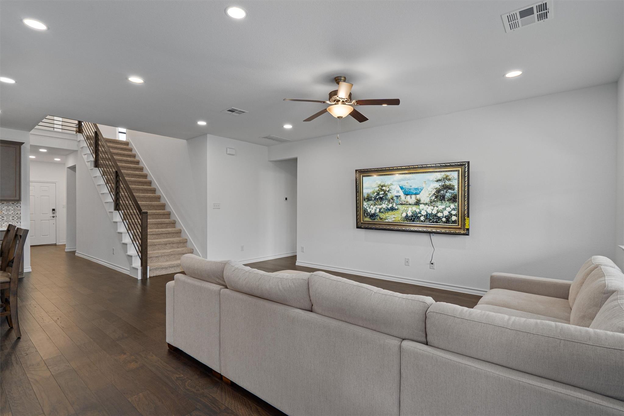 213 Stinchcomb Rd, Hutto, TX 78634