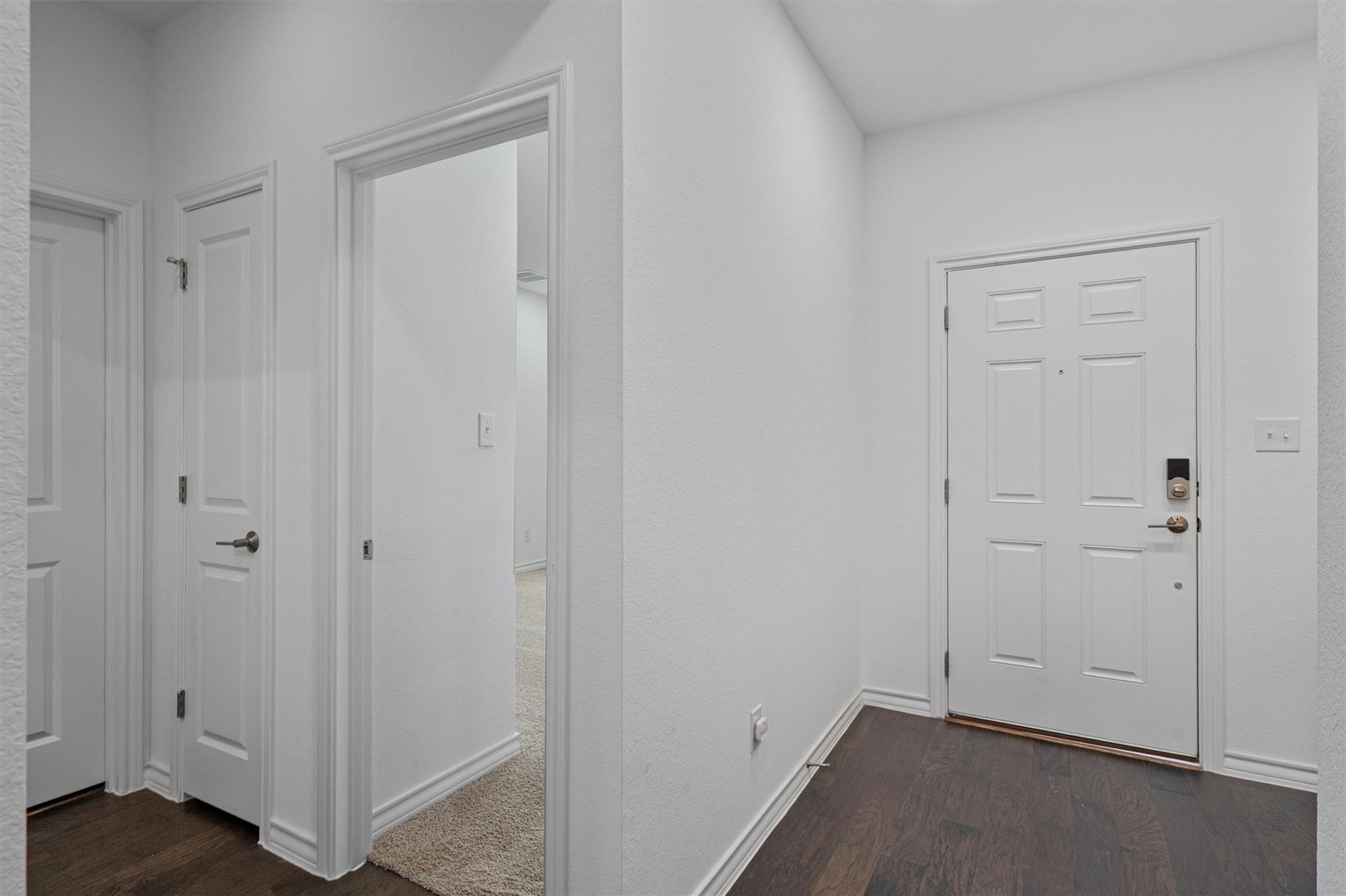 213 Stinchcomb Rd, Hutto, TX 78634