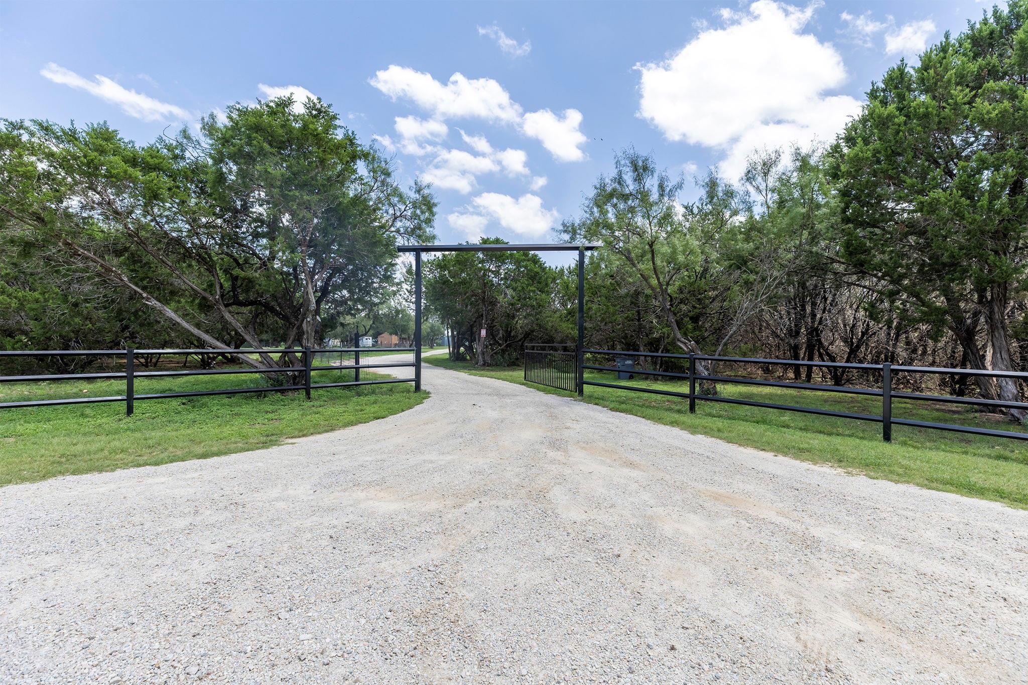 3295 County Road 206, Lampasas, TX 76550