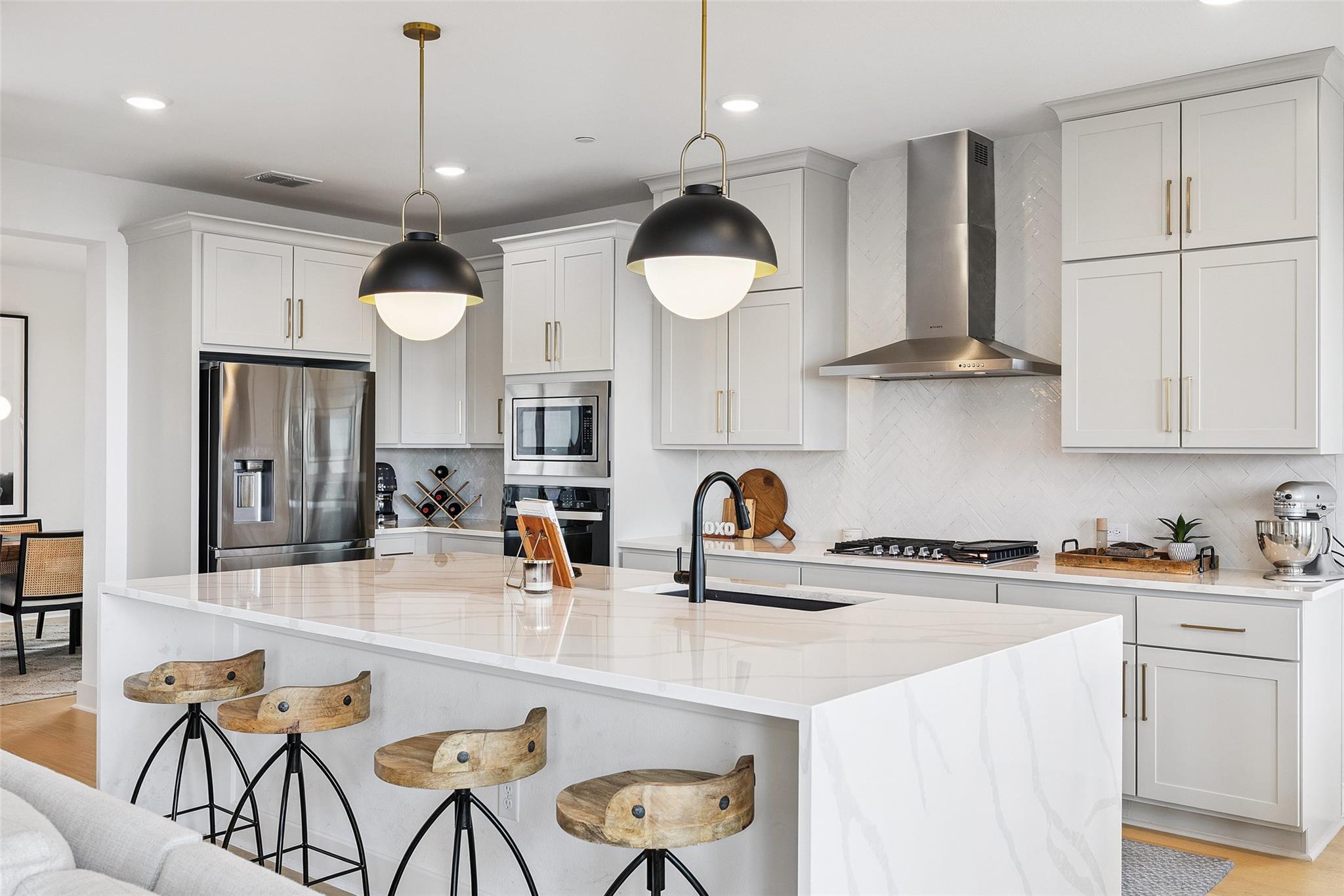 6220 Sontag Dr, Austin, TX 78738