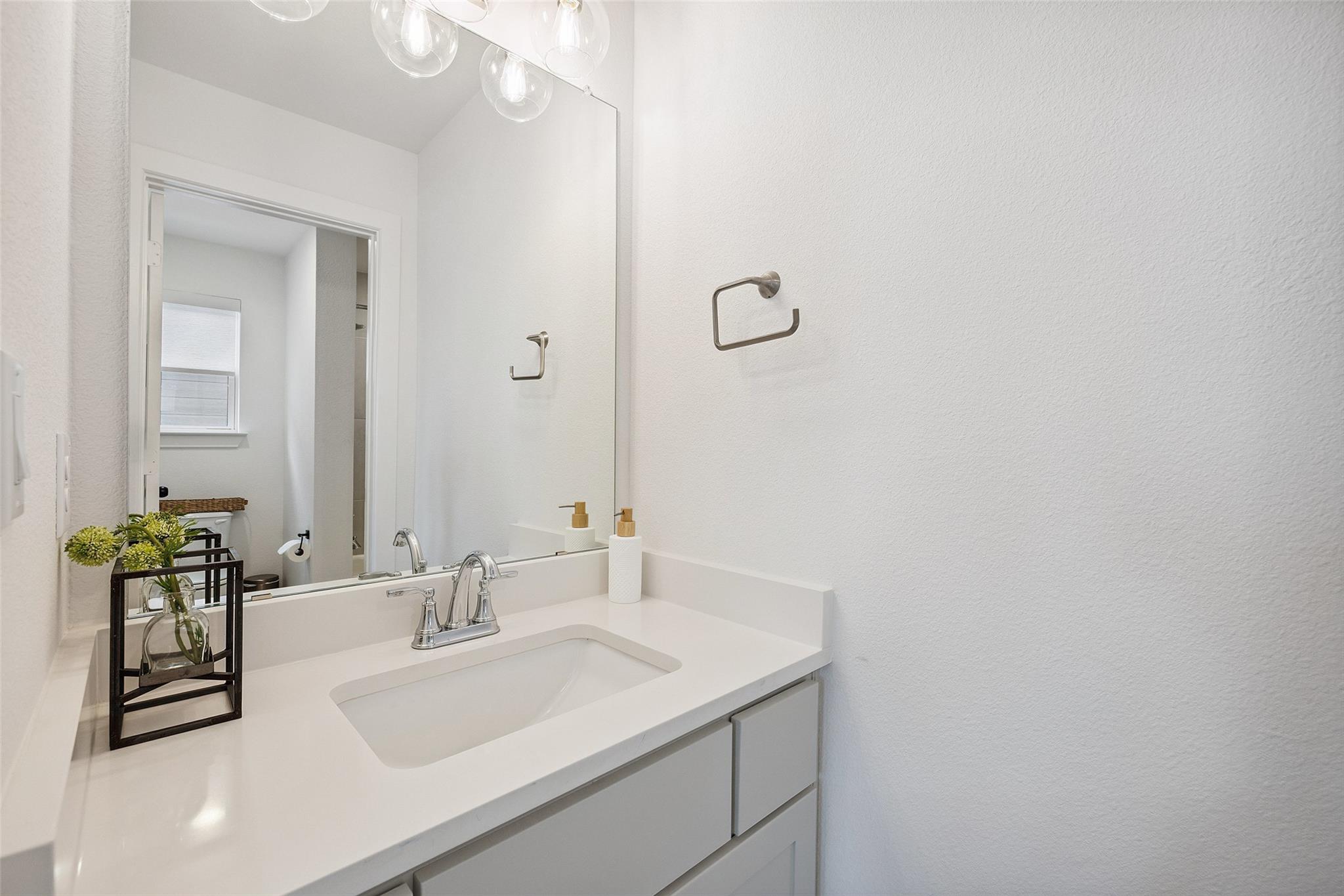 6220 Sontag Dr, Austin, TX 78738