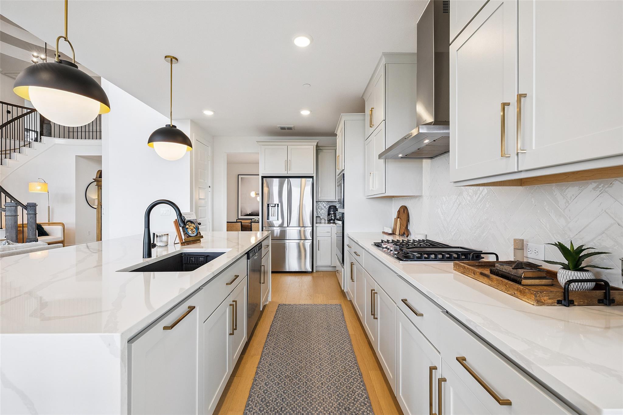6220 Sontag Dr, Austin, TX 78738