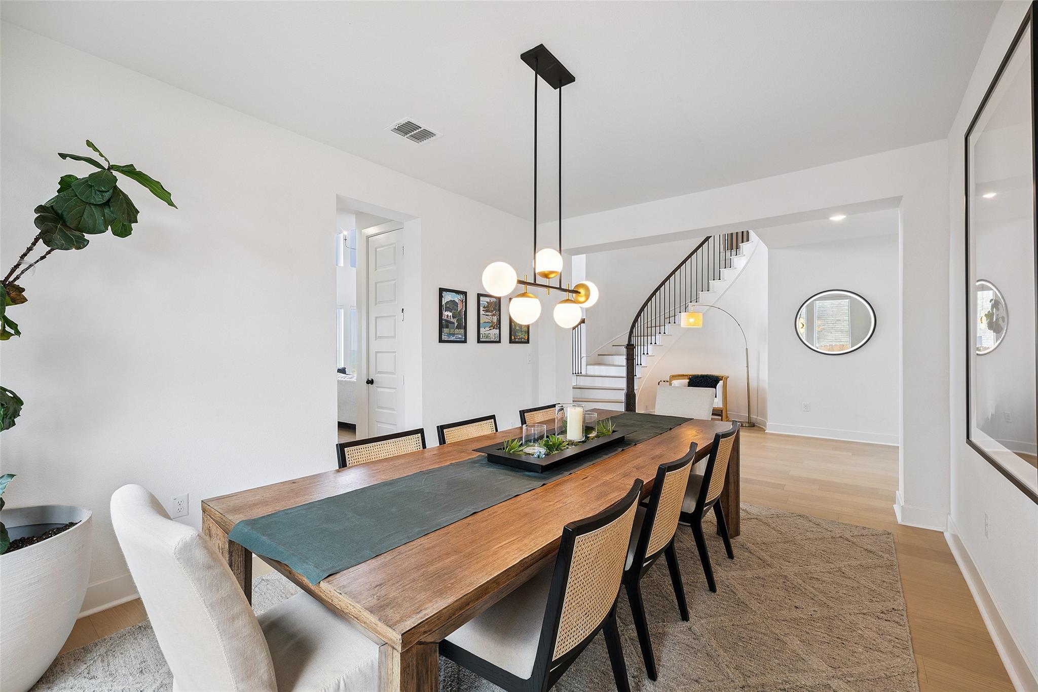 6220 Sontag Dr, Austin, TX 78738
