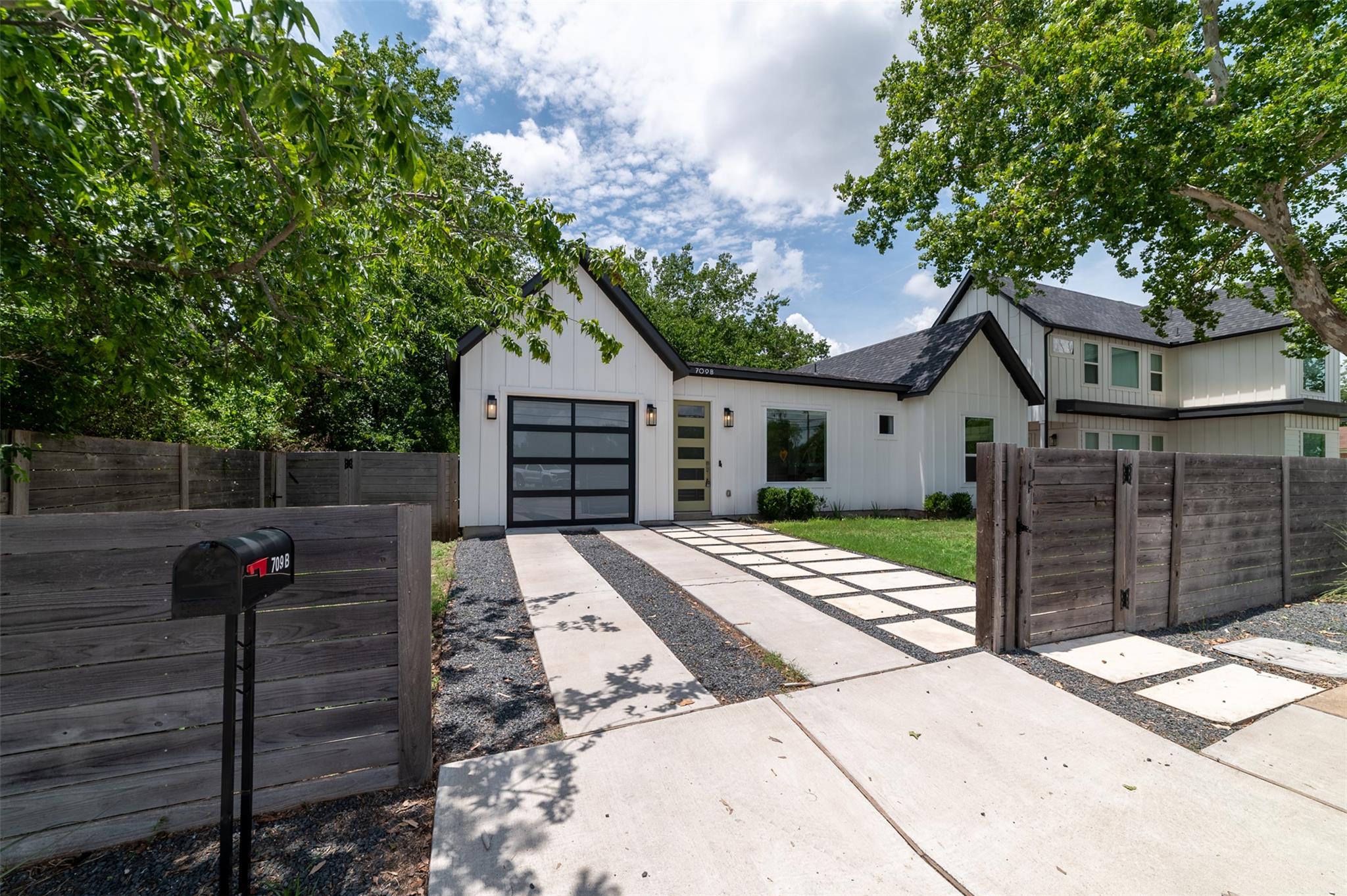 709 W St Elmo Rd # 2, Austin, TX 78745