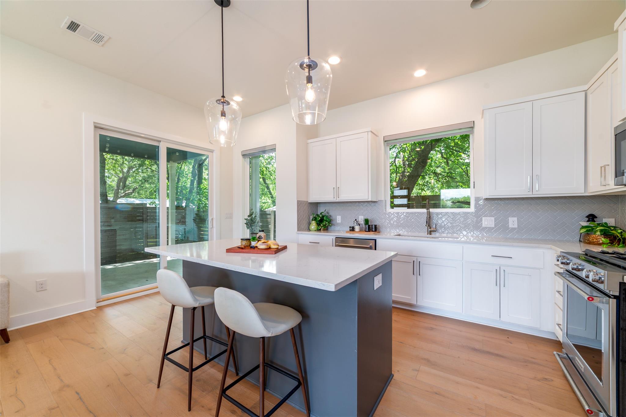 709 W St Elmo Rd # 2, Austin, TX 78745