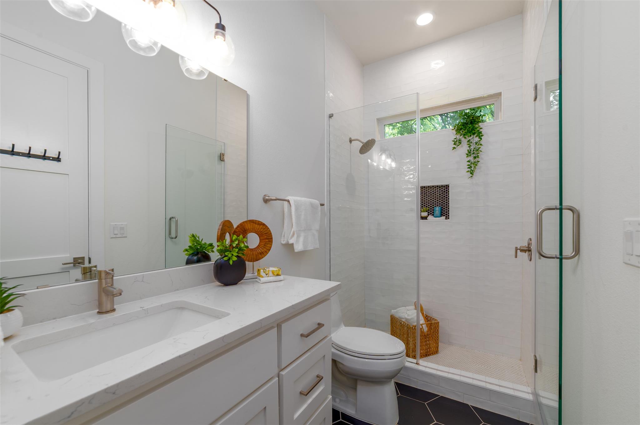 709 W St Elmo Rd # 2, Austin, TX 78745