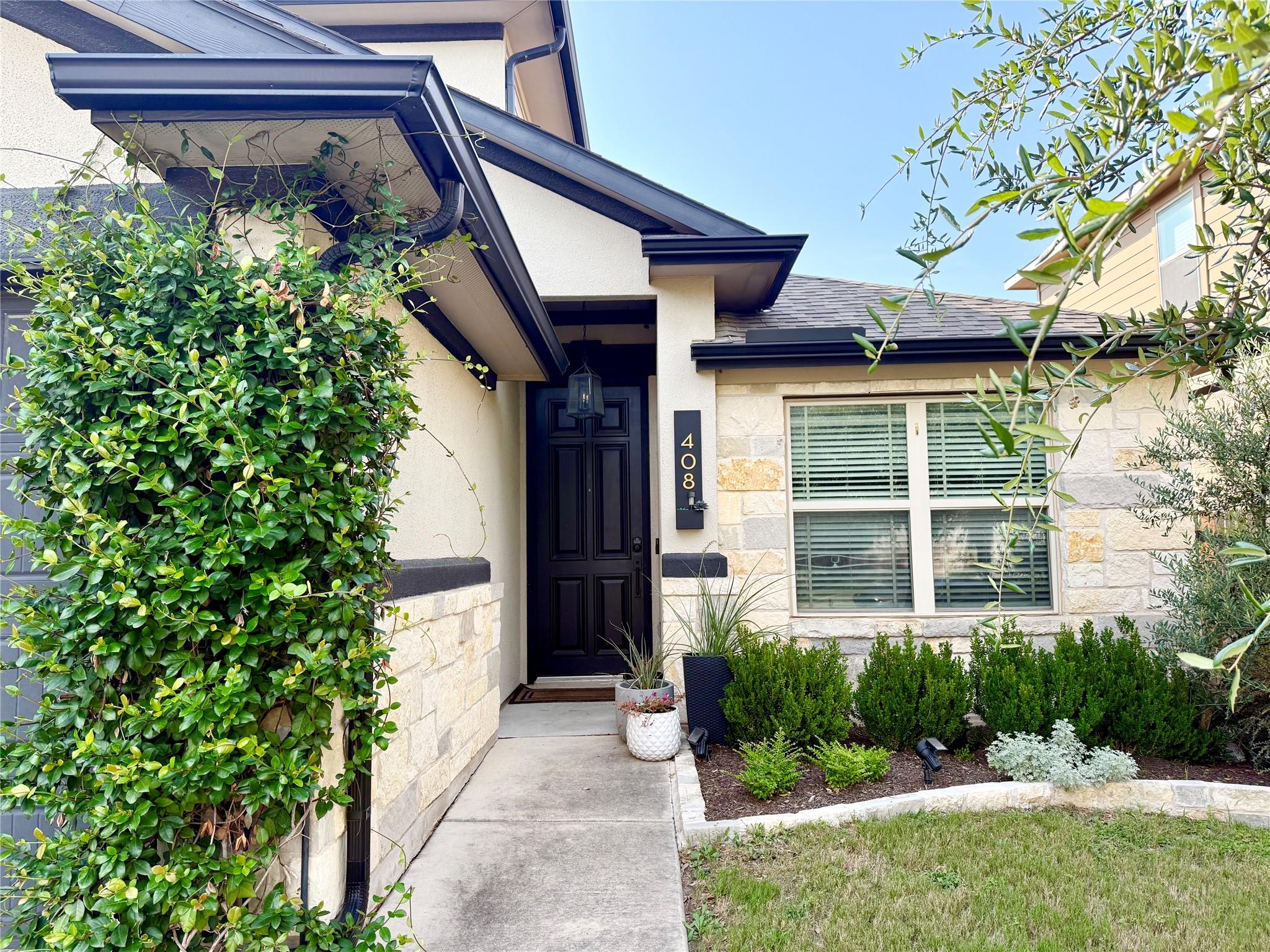 408 Wincliff Dr, Buda, TX 78610