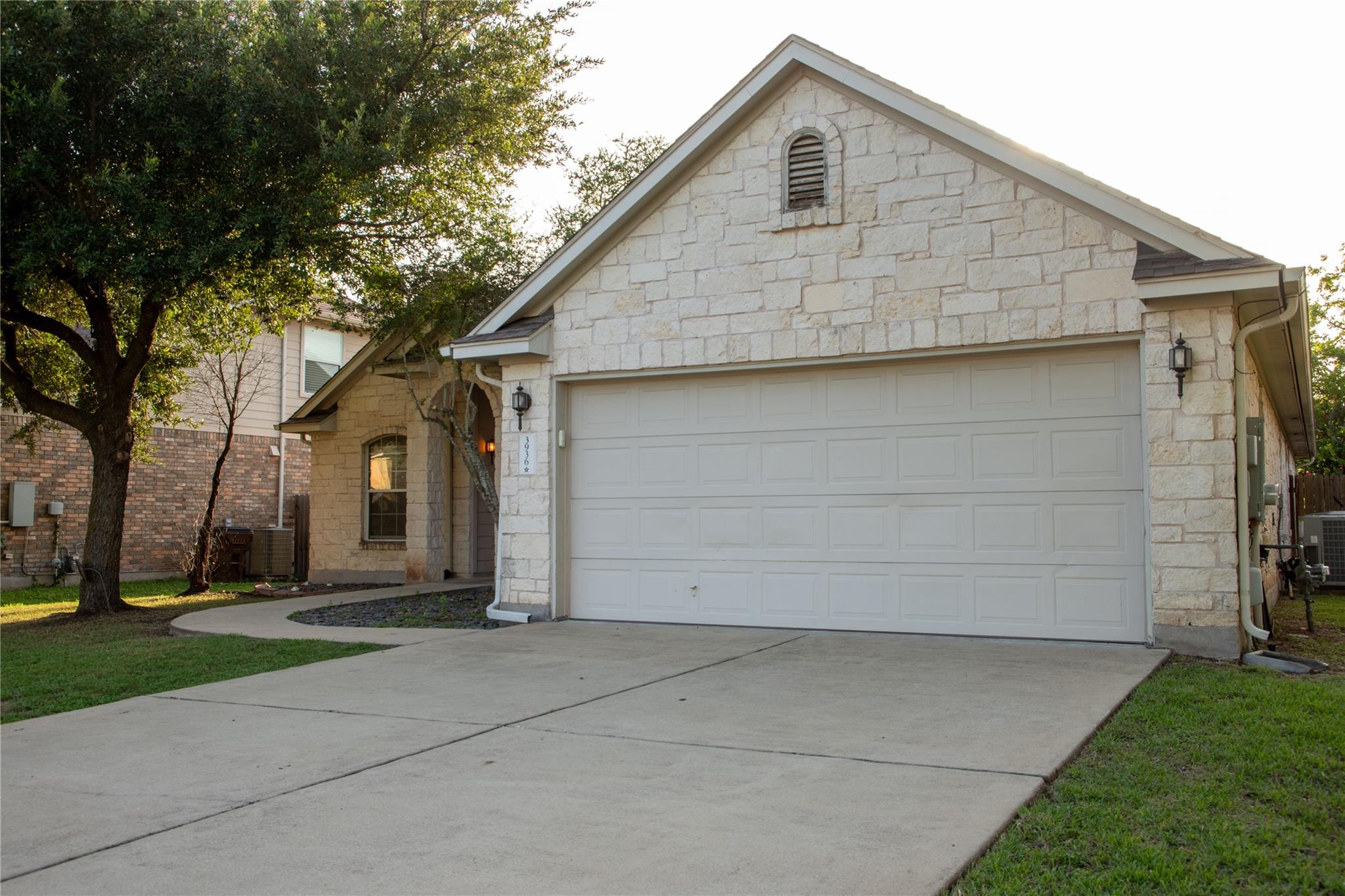 3936 Links Ln, Round Rock, TX 78664