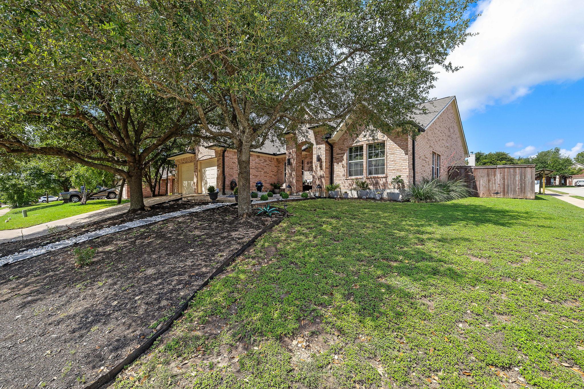 2501 Aspen Meadow Rd, Leander, TX 78641