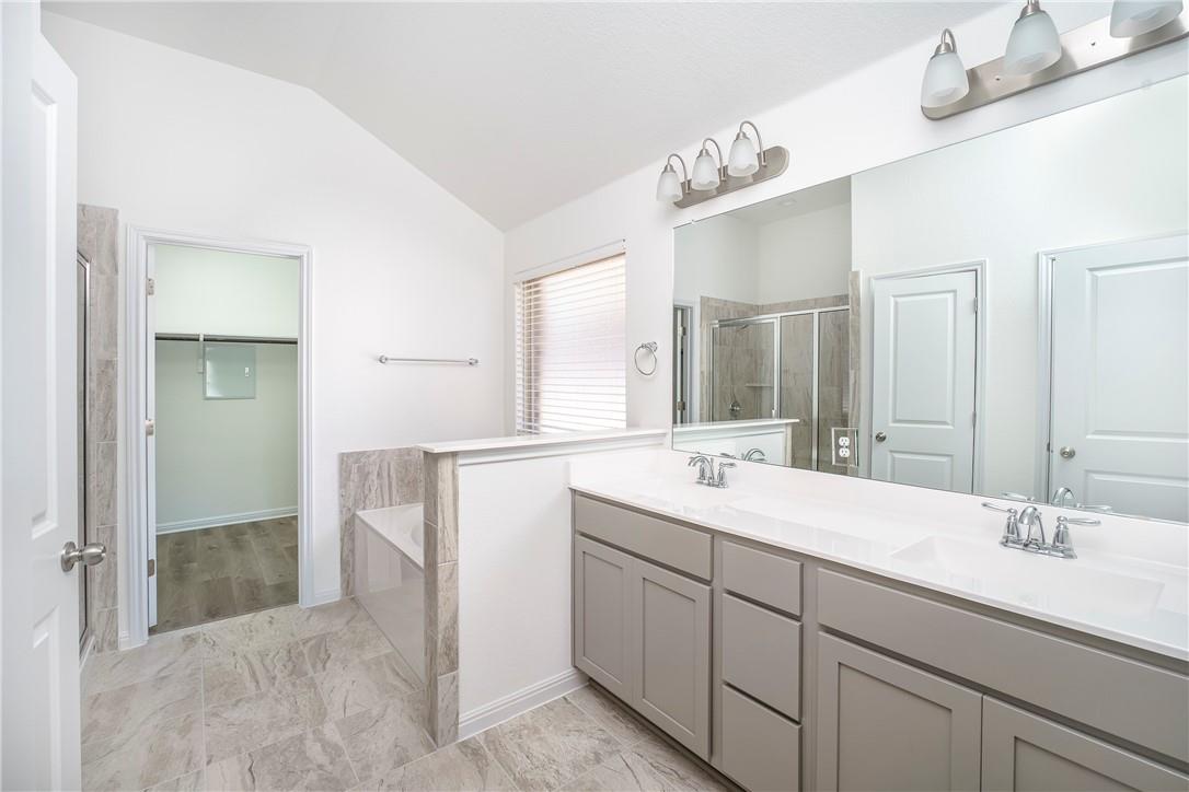 236 Tanda Ln, Hutto, TX 78634